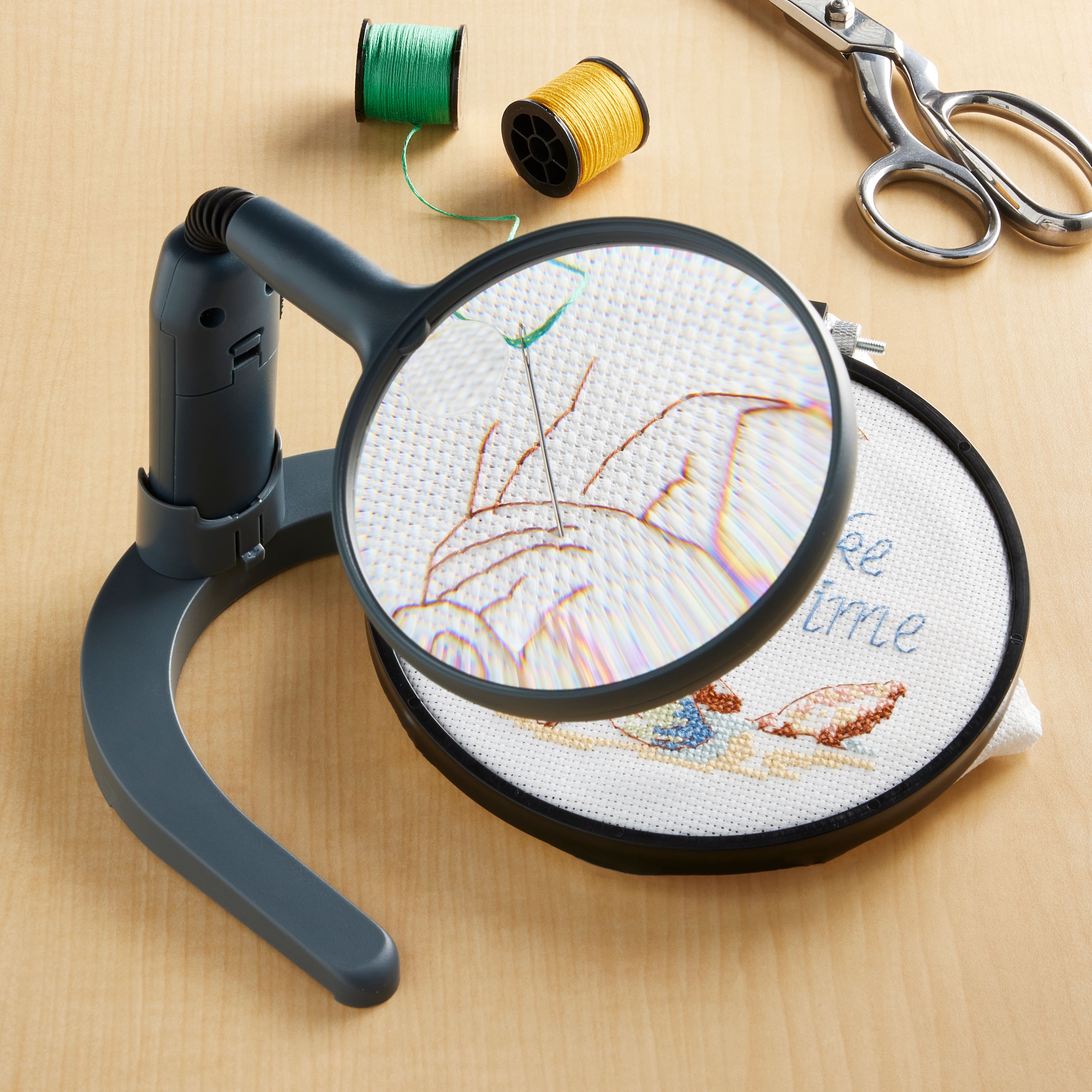 Magnifier Stand with Lamp by Loops & Threads®