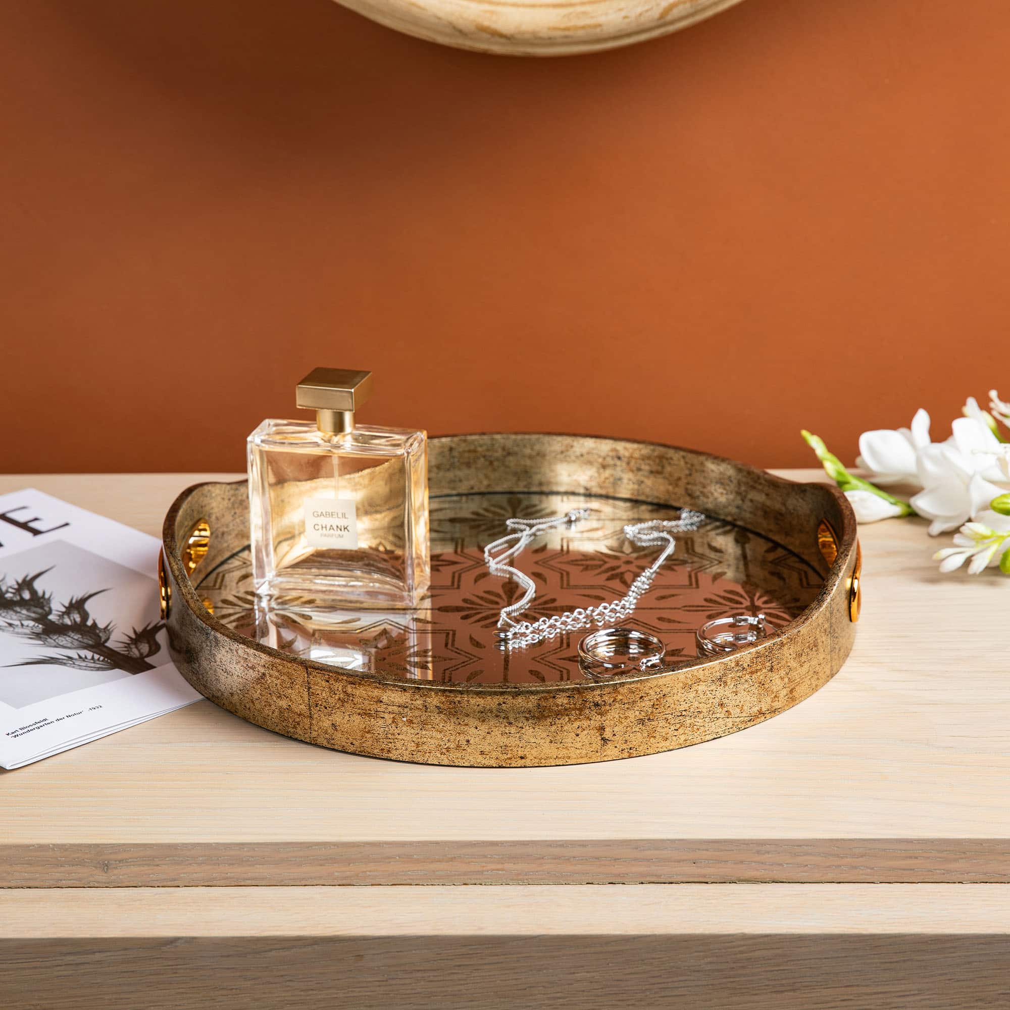 Glitzhome® Gold Round Abstract Mirrored Trays Set