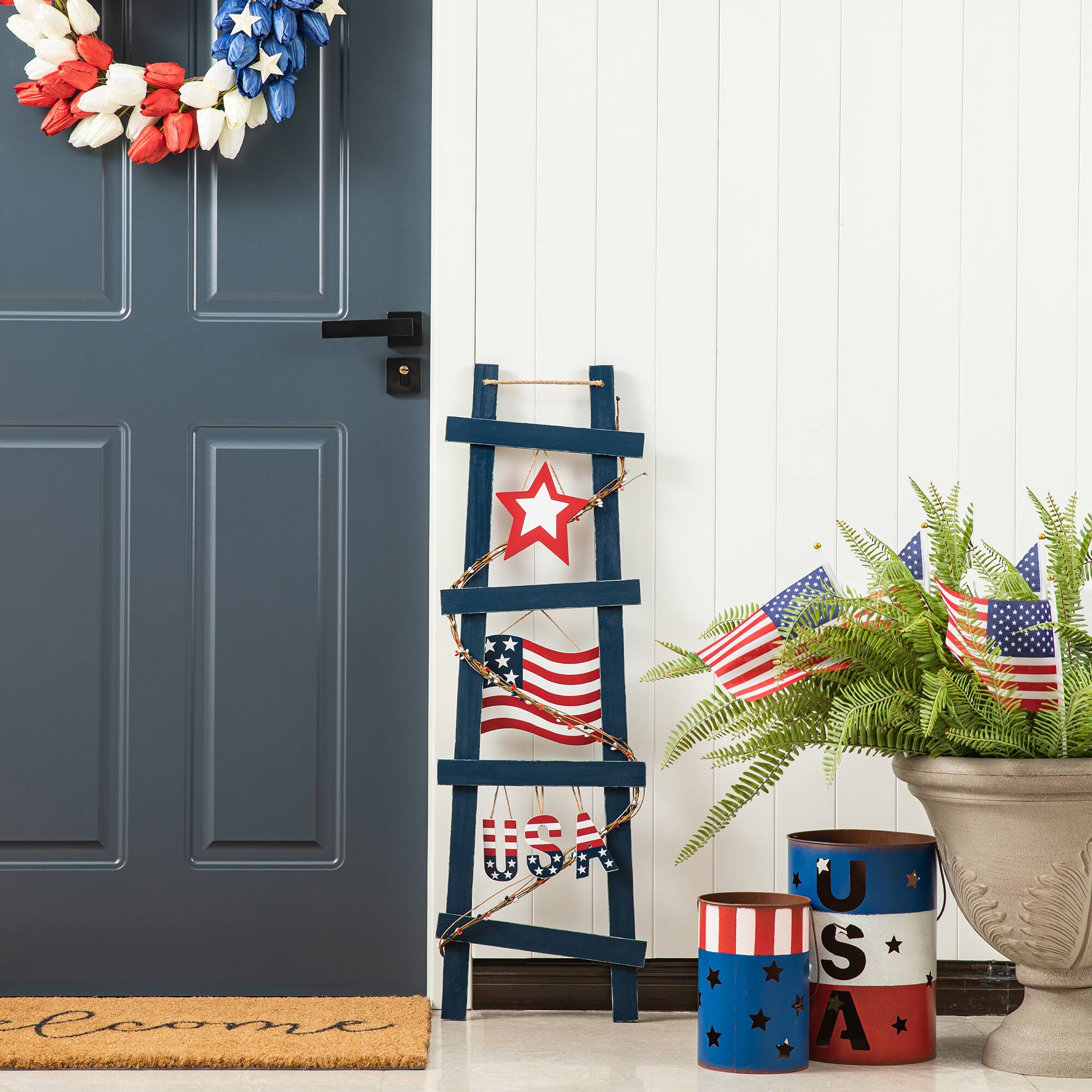 Glitzhome&#xAE; 36&#x22; Patriotic Americana Ladder-Shaped Porch D&#xE9;cor