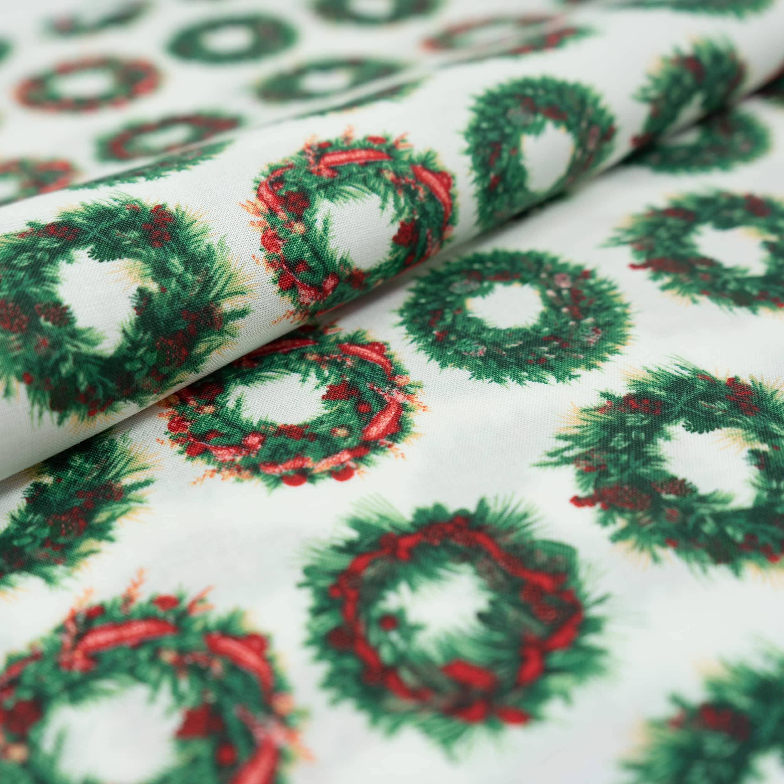 SINGER Christmas Wreaths Cotton Fabric