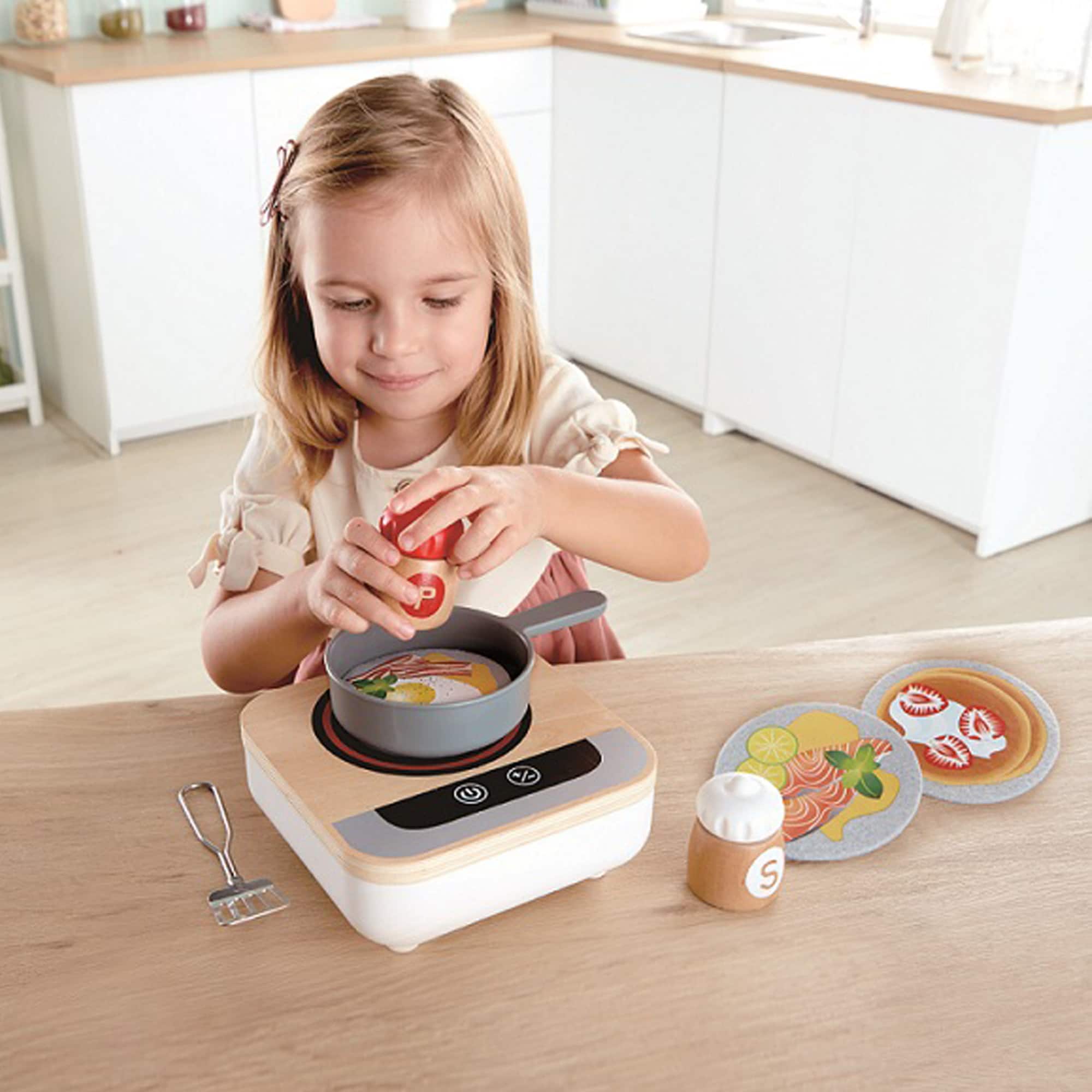 Hape Fun Fan Fryer Kitchen Accessory Playset