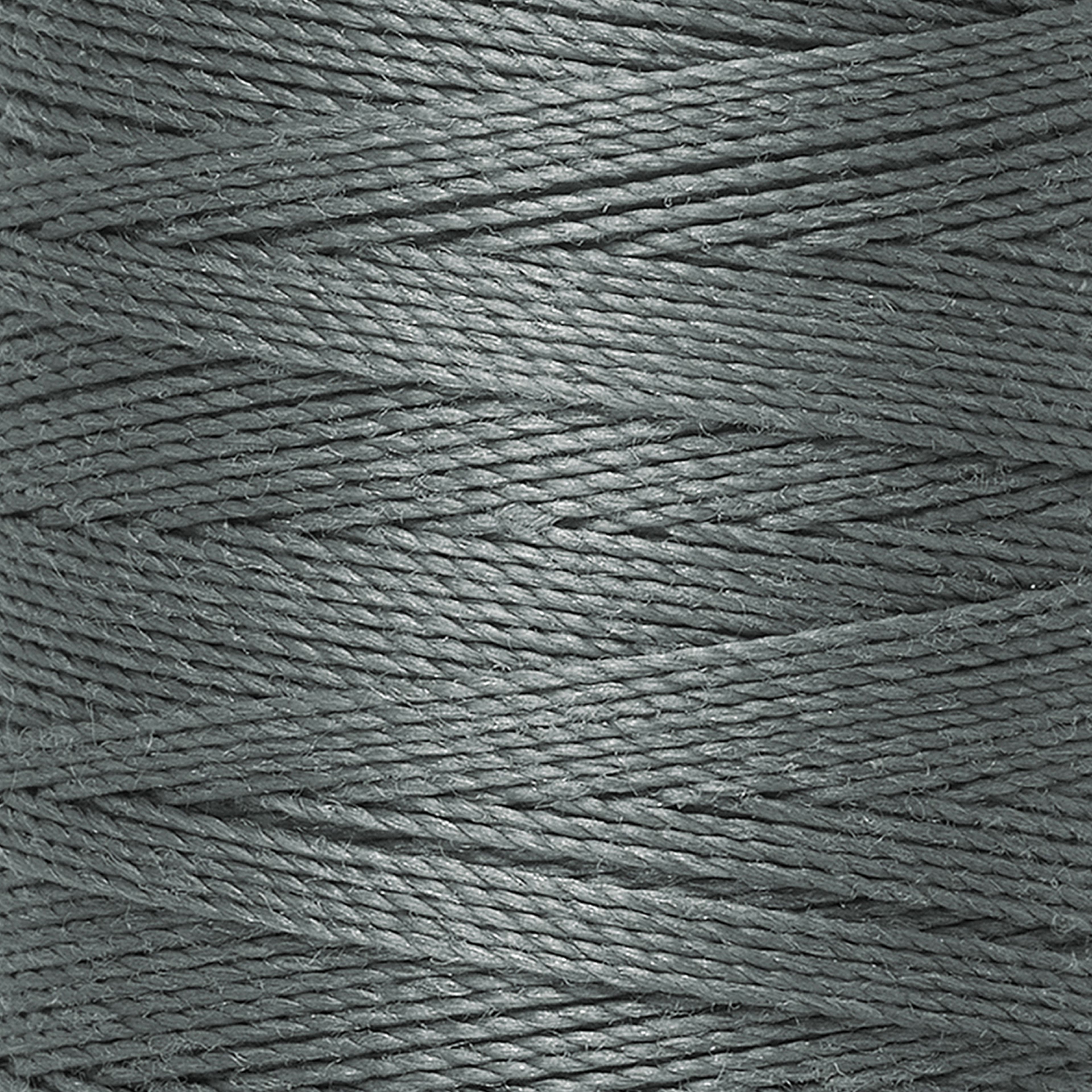 G&#xFC;termann 110yd. Extra Strong M 782 Thread