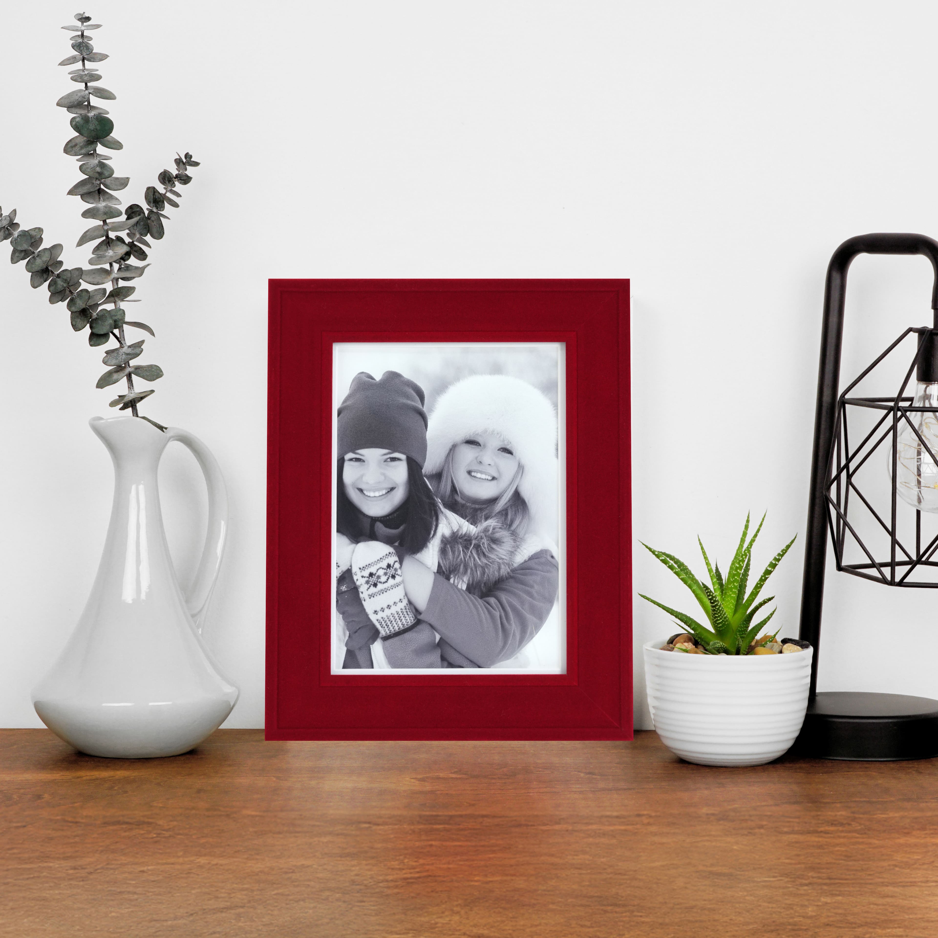 5&#x22; x 7&#x22; Velvet Plastic Frame by Studio D&#xE9;cor&#xAE;