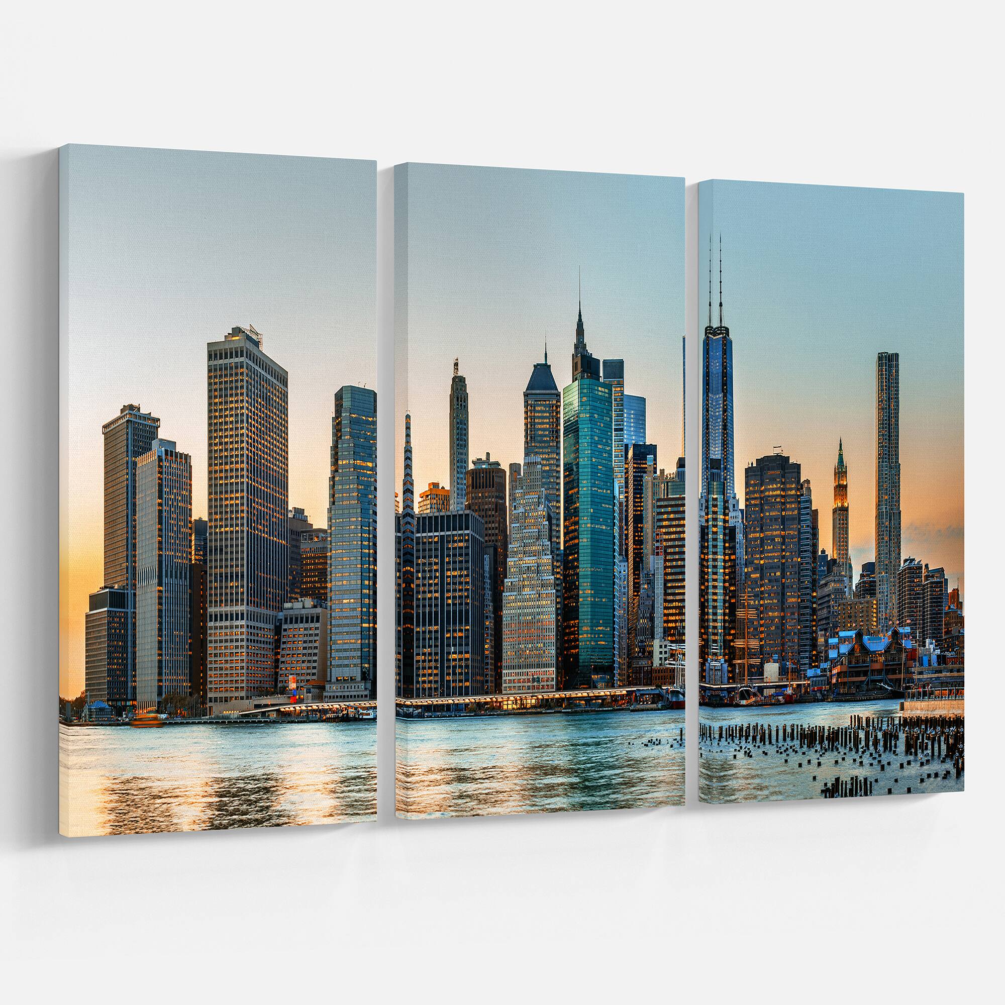 Designart - New York City Skyline - Photography Canvas Art Print