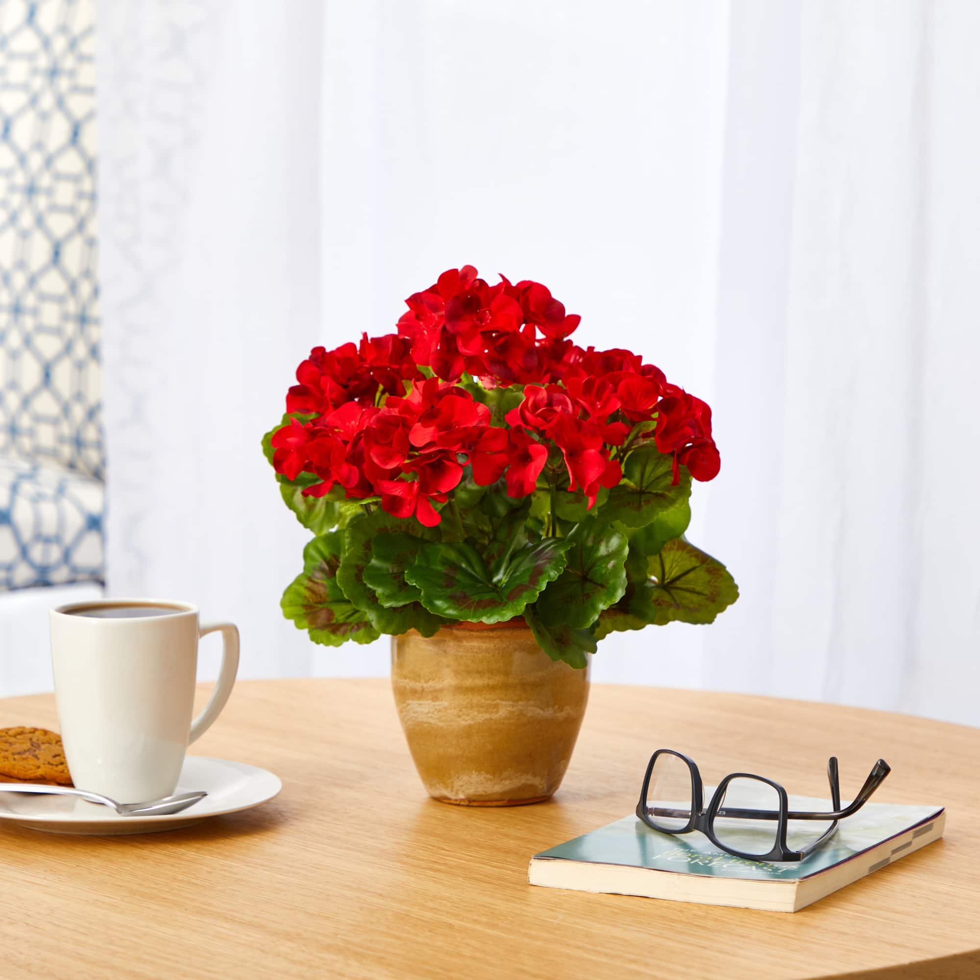 11&#x27;&#x27; Red Geranium in Ceramic Planter