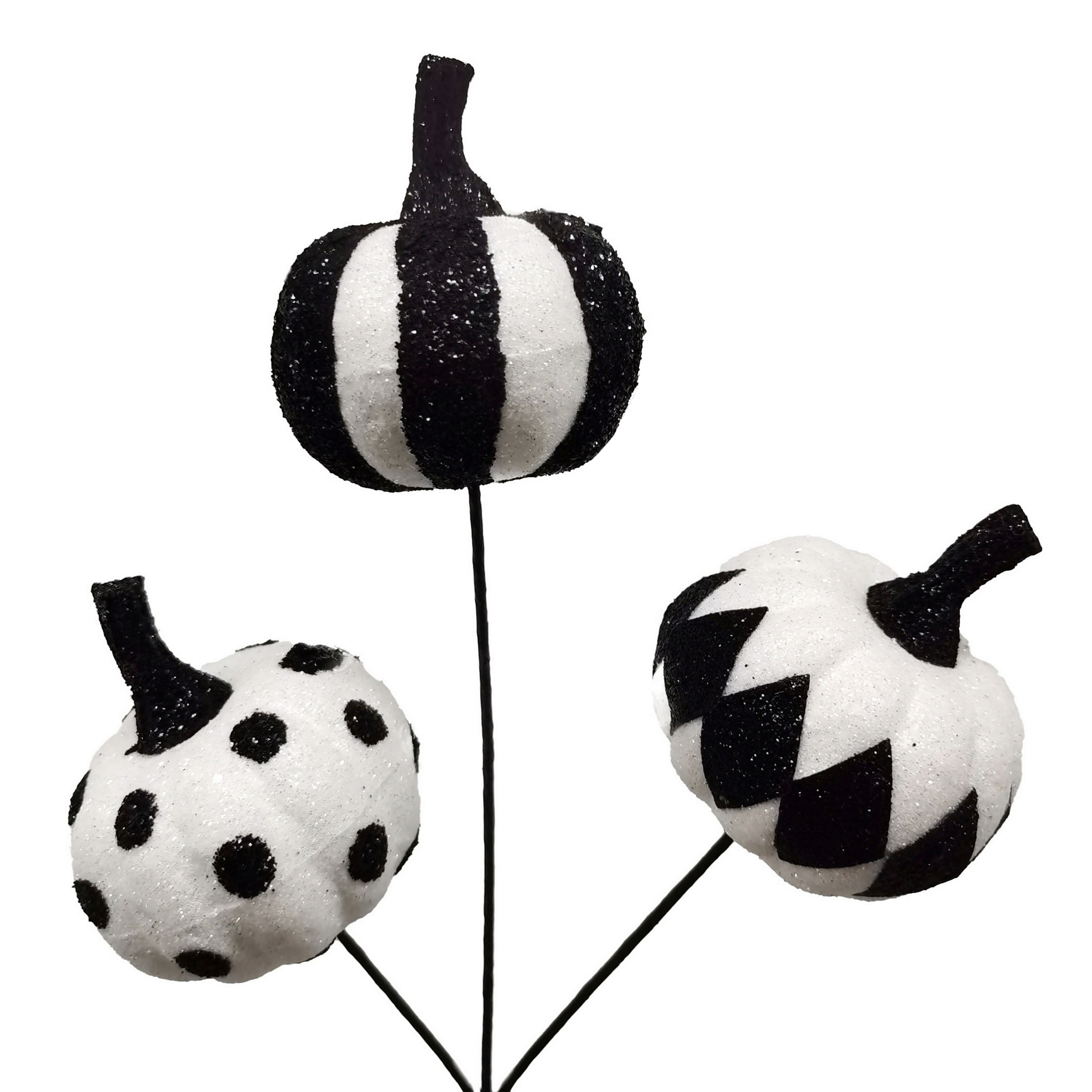 10&#x22; Black &#x26; White Pumpkin Pick by Ashland&#xAE;