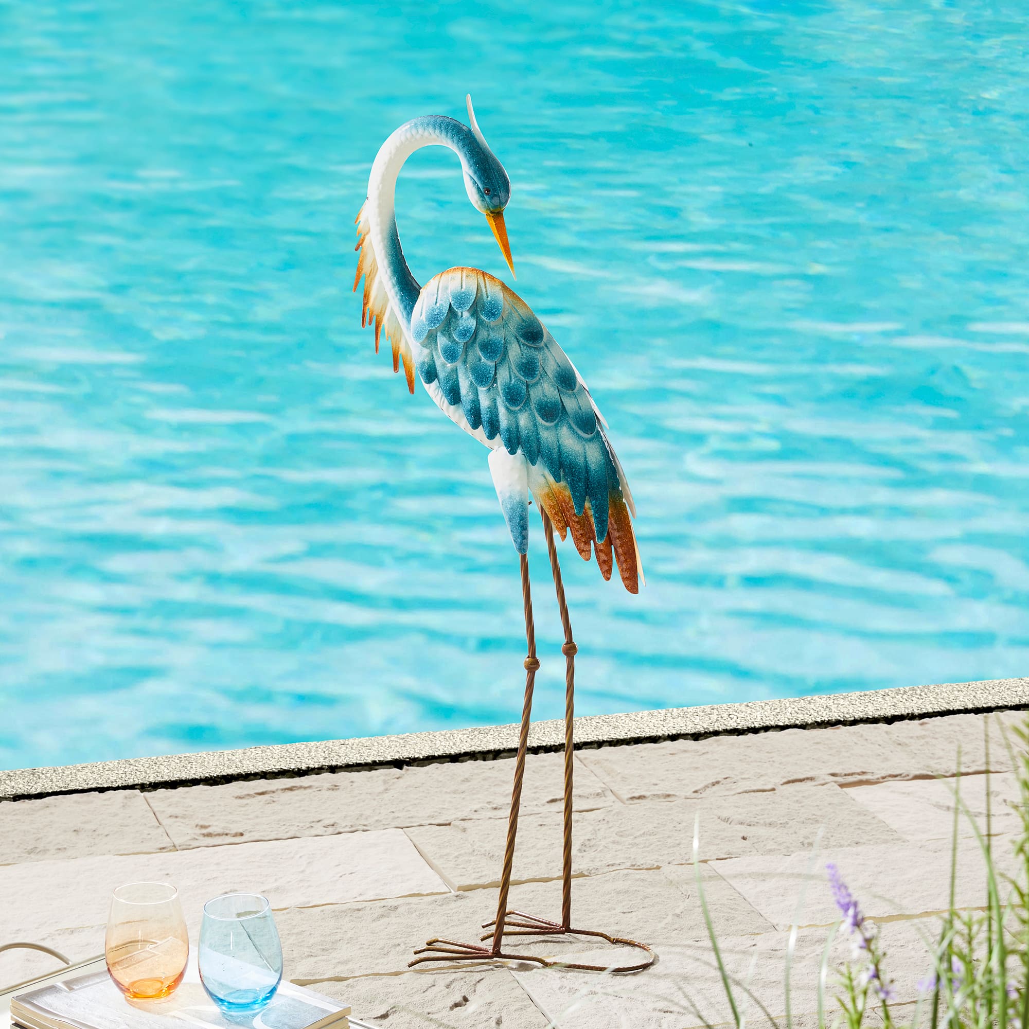 Glitzhome&#xAE; 38.5&#x22; Metal Standing Crane Garden Statue with Stakes
