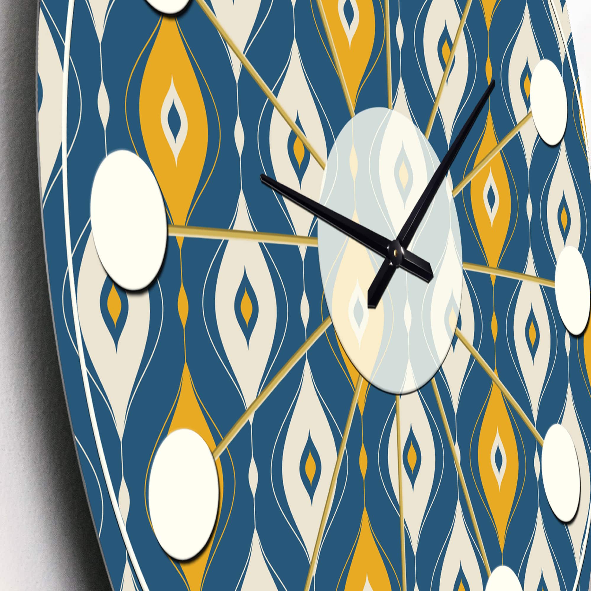 Designart &#x27;Retro Abstract Pattern Ii Mid-Century Modern Wall Clock