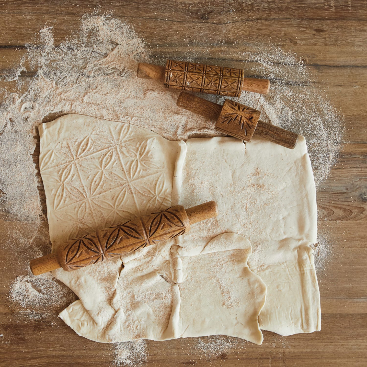 Hello Honey&#xAE; Natural Hand-Carved Mango Wood Rolling Pin Set