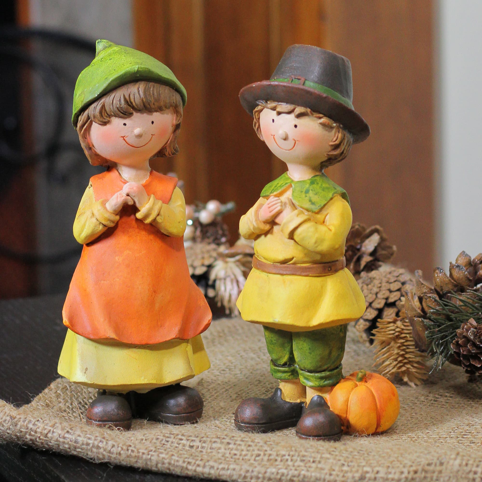 7.5" Boy & Girl Pilgrim Thanksgiving Figurine Set