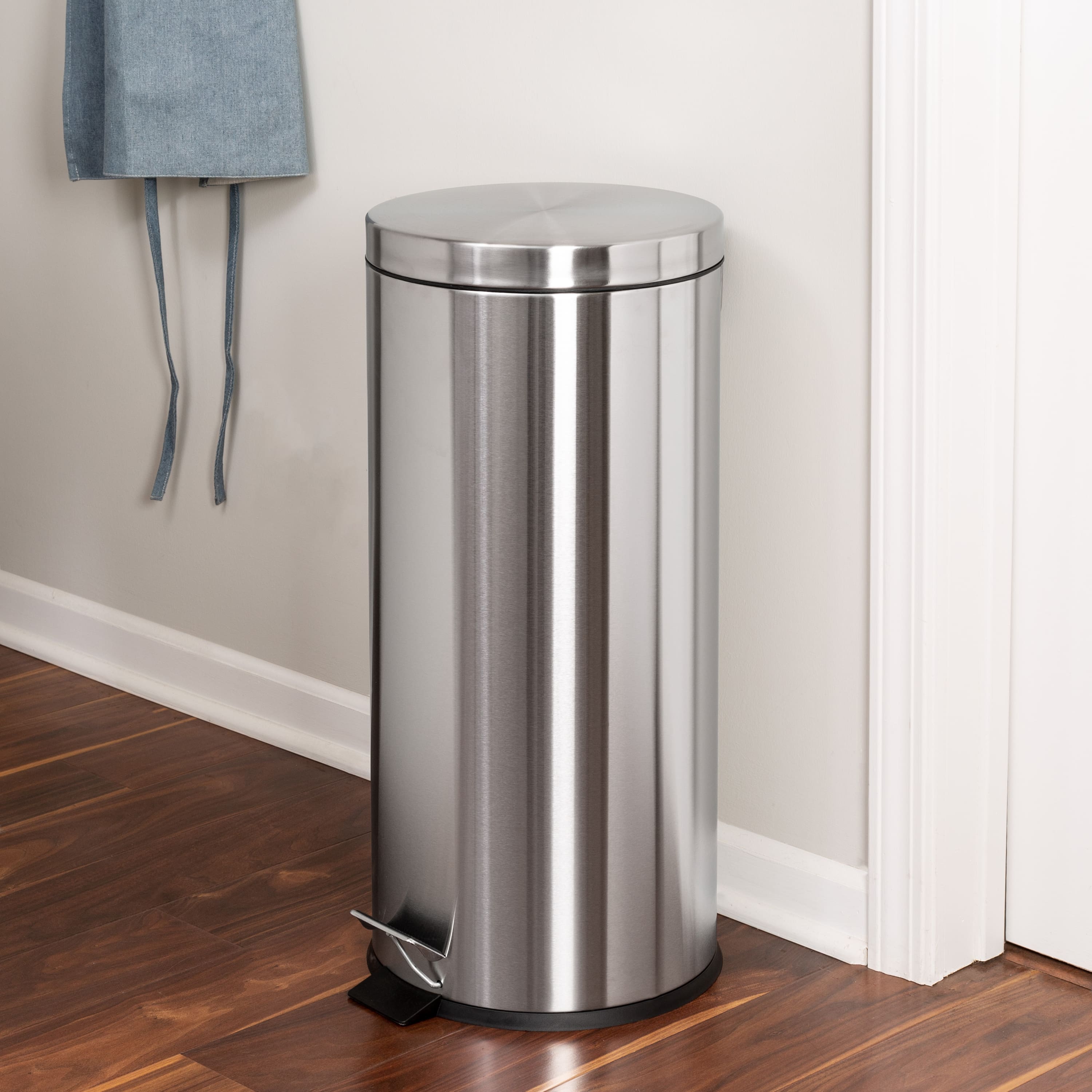 30L Round Stainless Steel Step Trash Can With Step Pedal