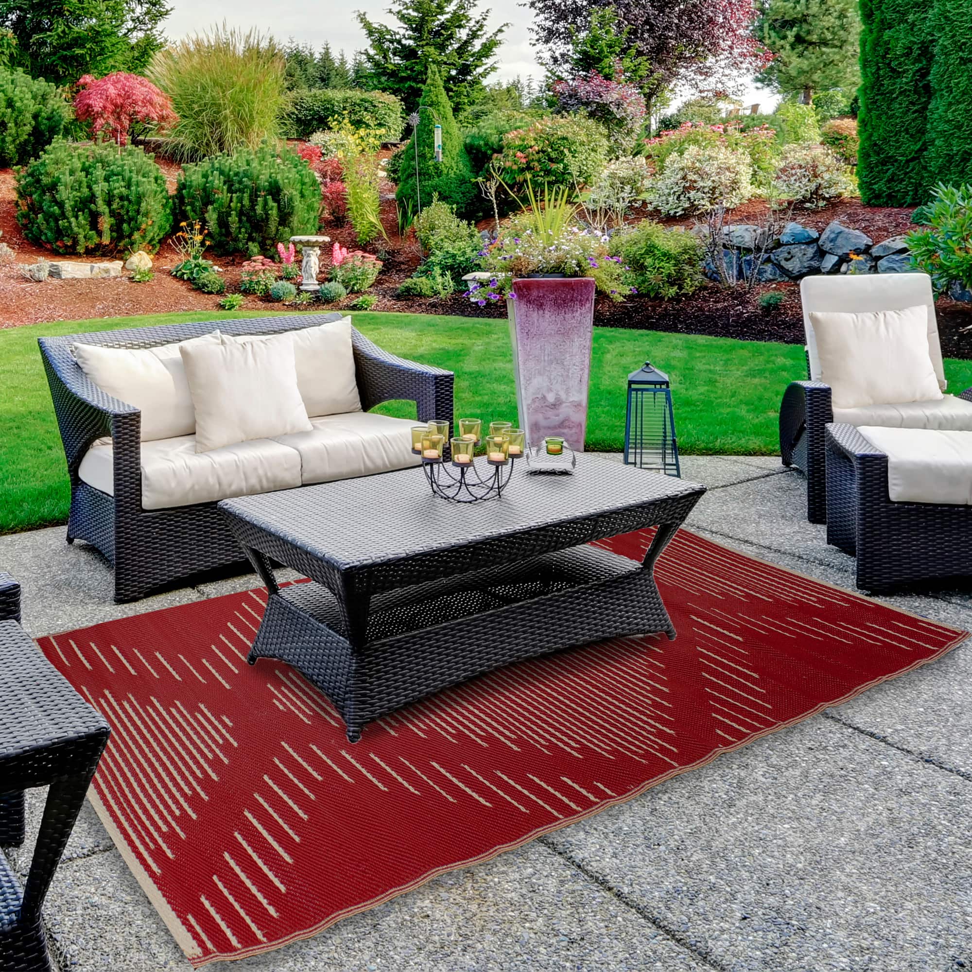 Red & Beige Tribal Outdoor Area Rug, 4ft. x 6ft.