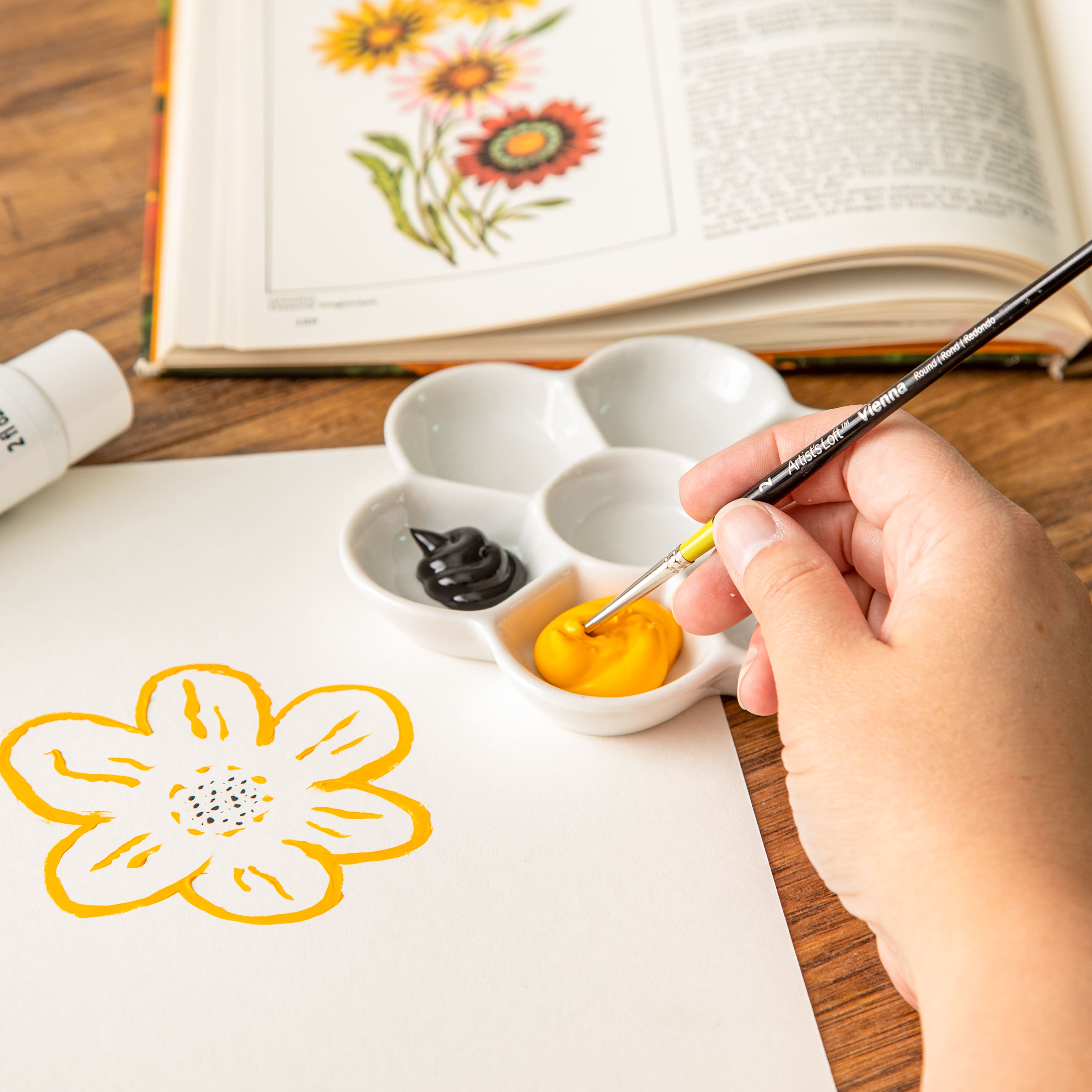 12 Pack: Vienna Golden Taklon Short Handle Round Brush by Artist's Loft™