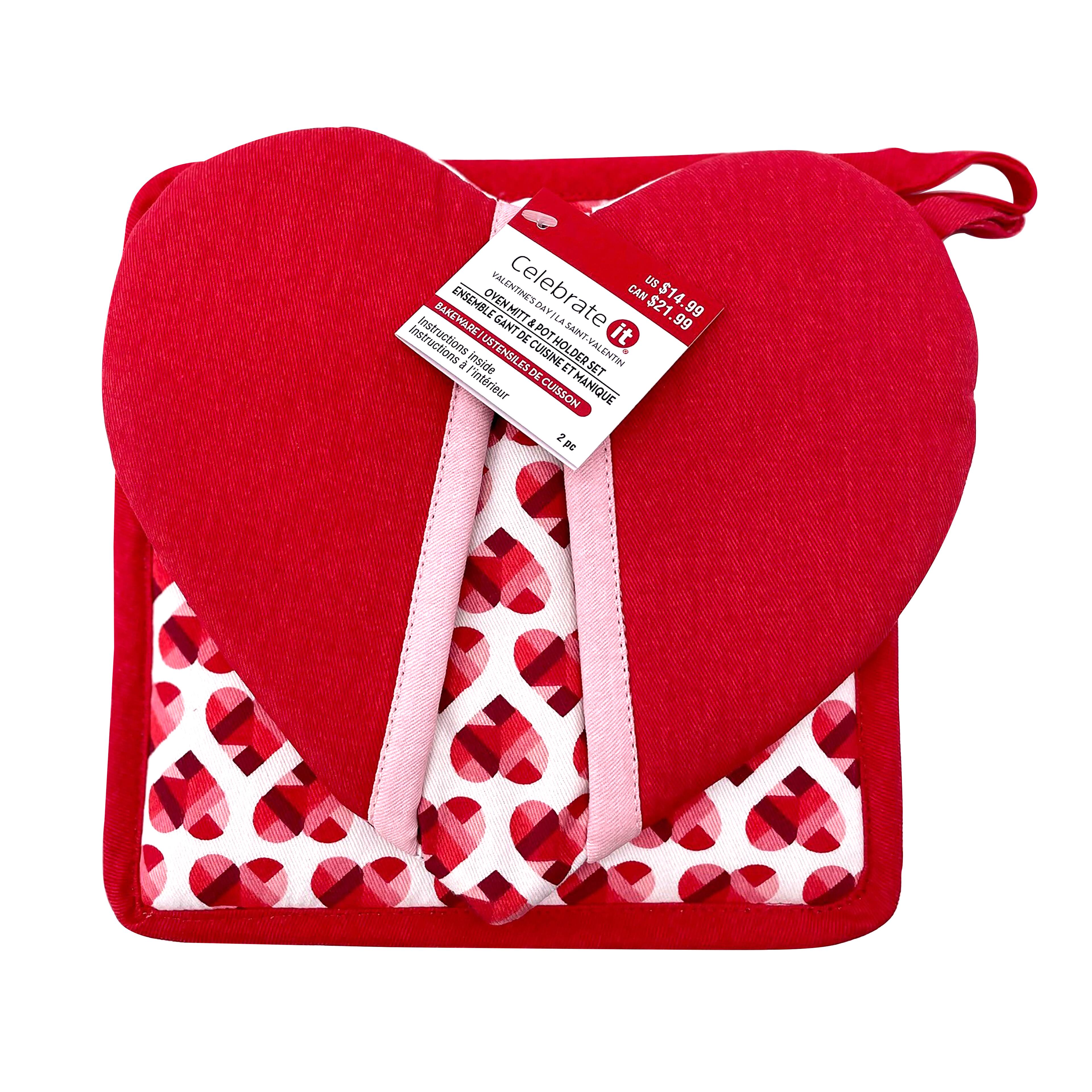 Heart Oven Mitt & Potholder Set