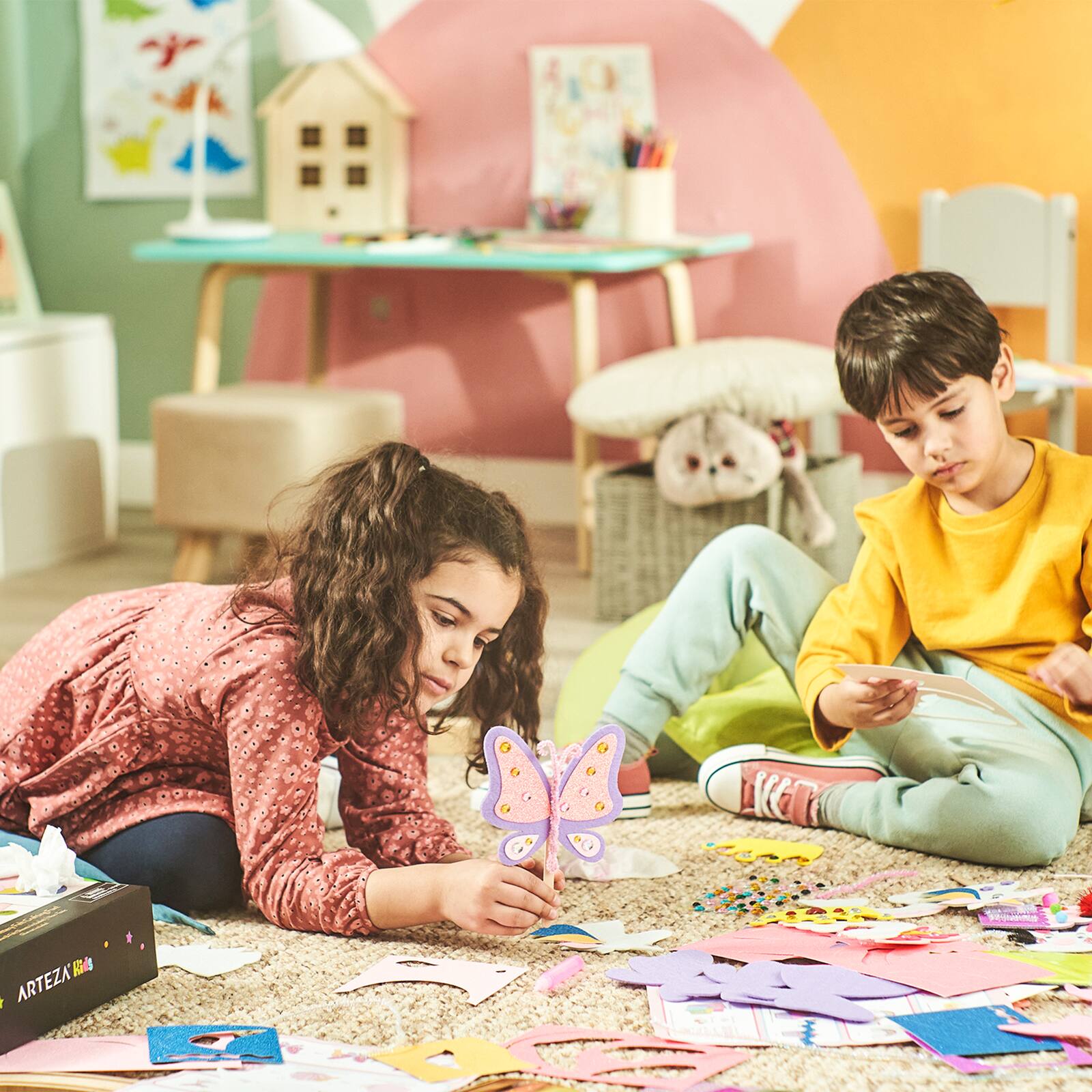 Arteza&#xAE; Kids Felt Craft Kit, Glitter &#x26; Glitz