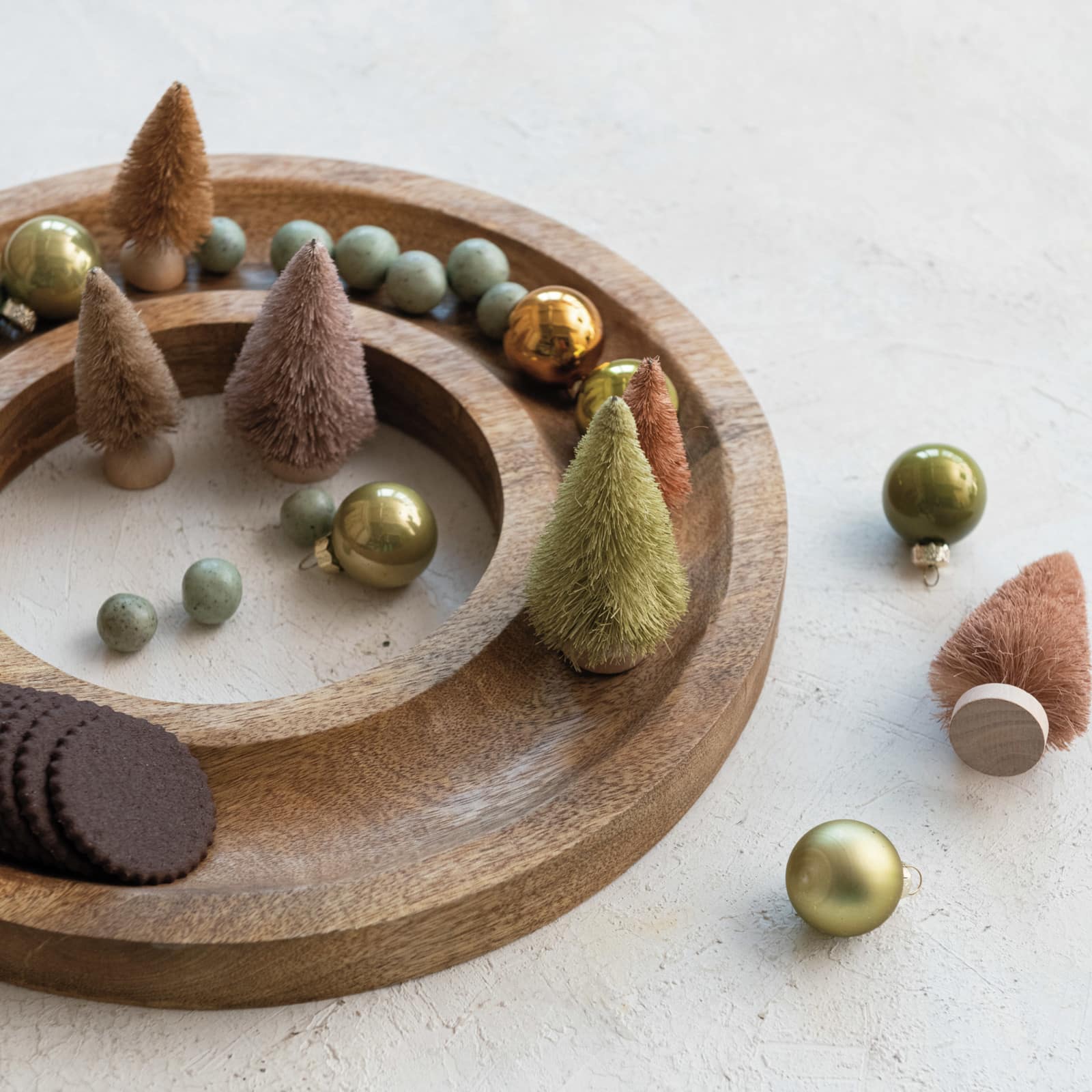 Hello Honey® 14" Natural Round Ring Mango Wood Serving Tray