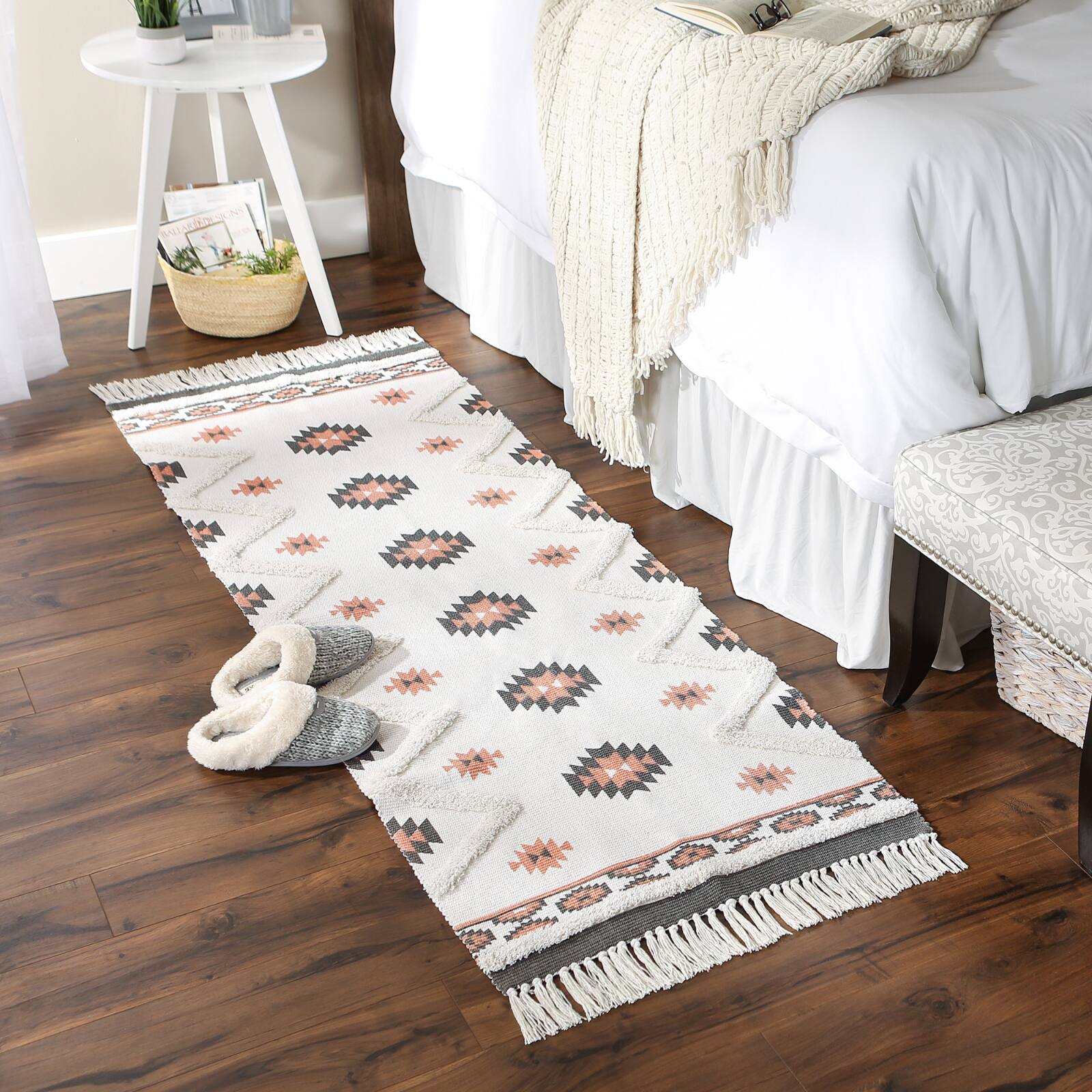 DII&#xAE; Printed Off-White Hand-Loomed Shag Rug Runner, 2ft. x 3&#x22; x 6ft.