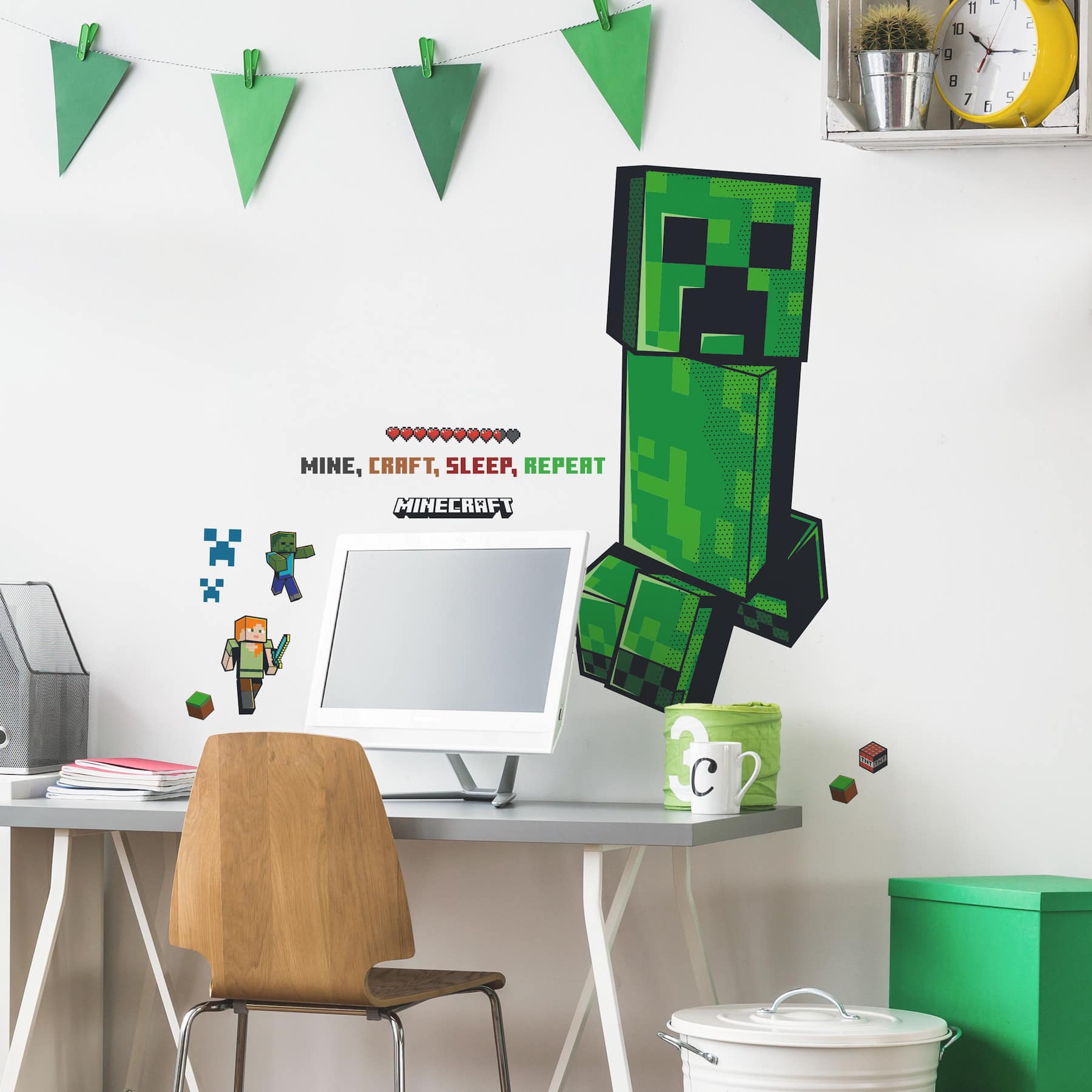RoomMates Minecraft Creeper Giant Peel &#x26; Stick Wall Decals