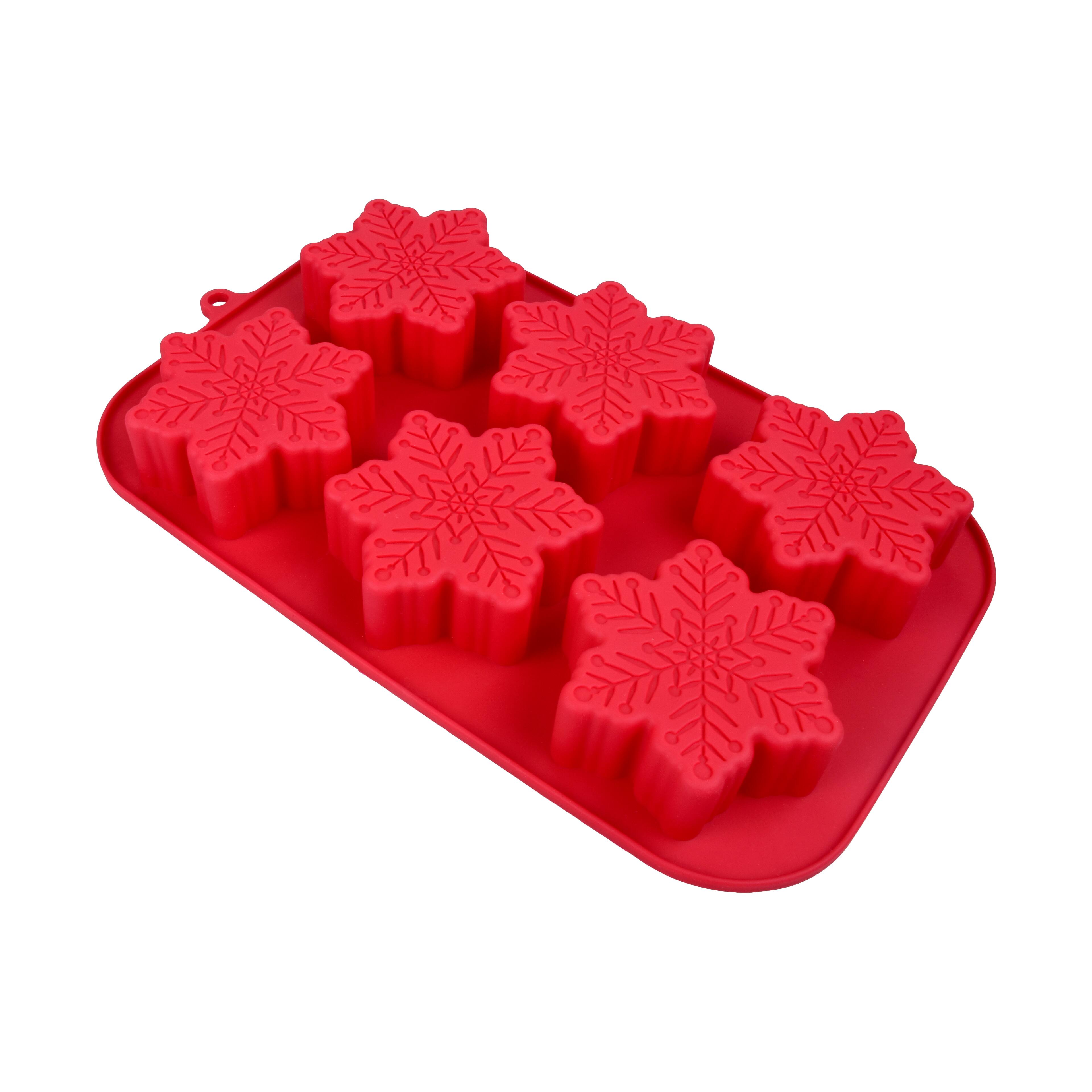 6 Christmas Holiday Stripes Disposable Aluminum Baking Pans by Celebrate  It™, 6ct.