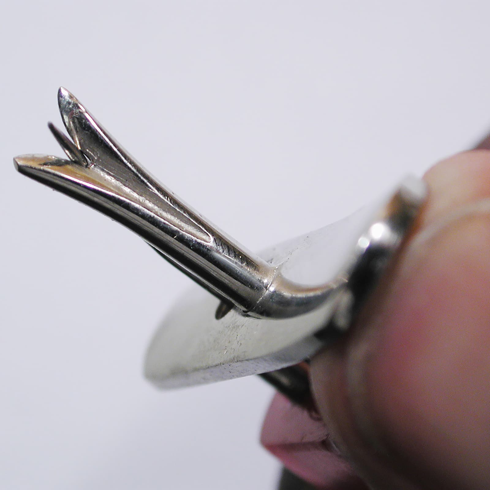 The Beadsmith® EZ Knotting Tool