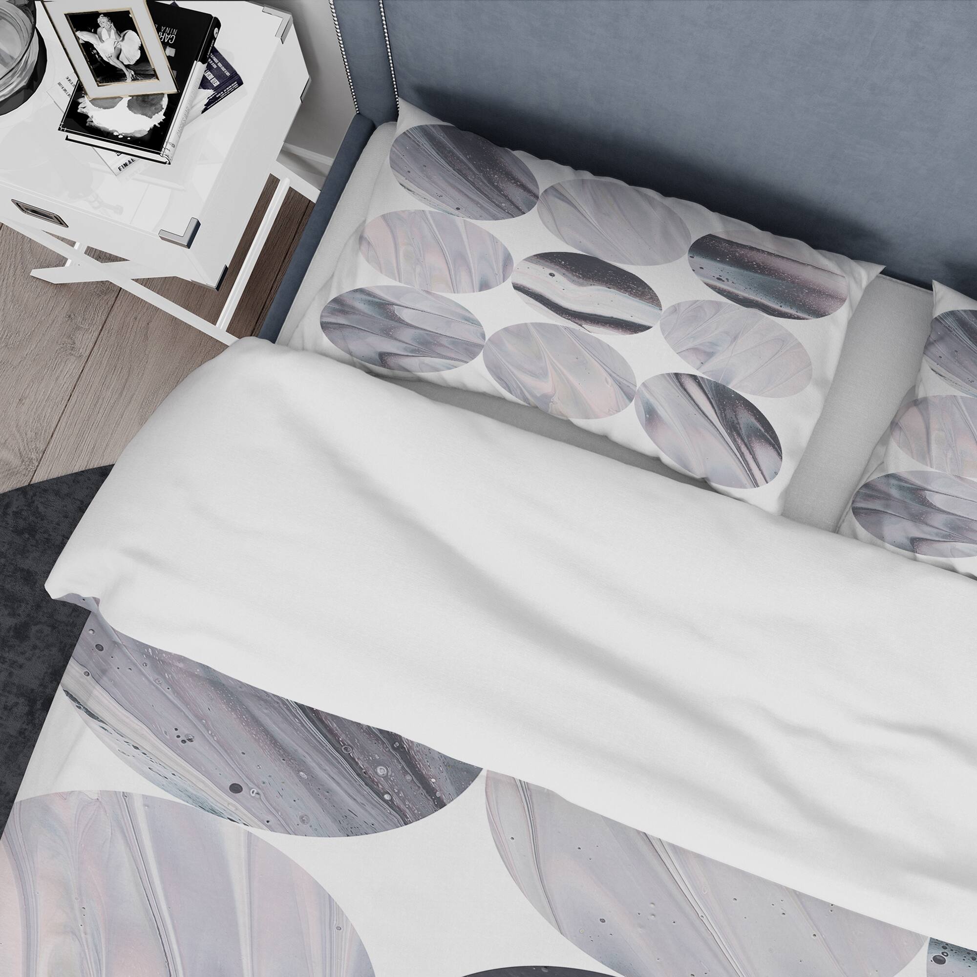 Designart 'Circle Marble III' Geometric Bedding Set