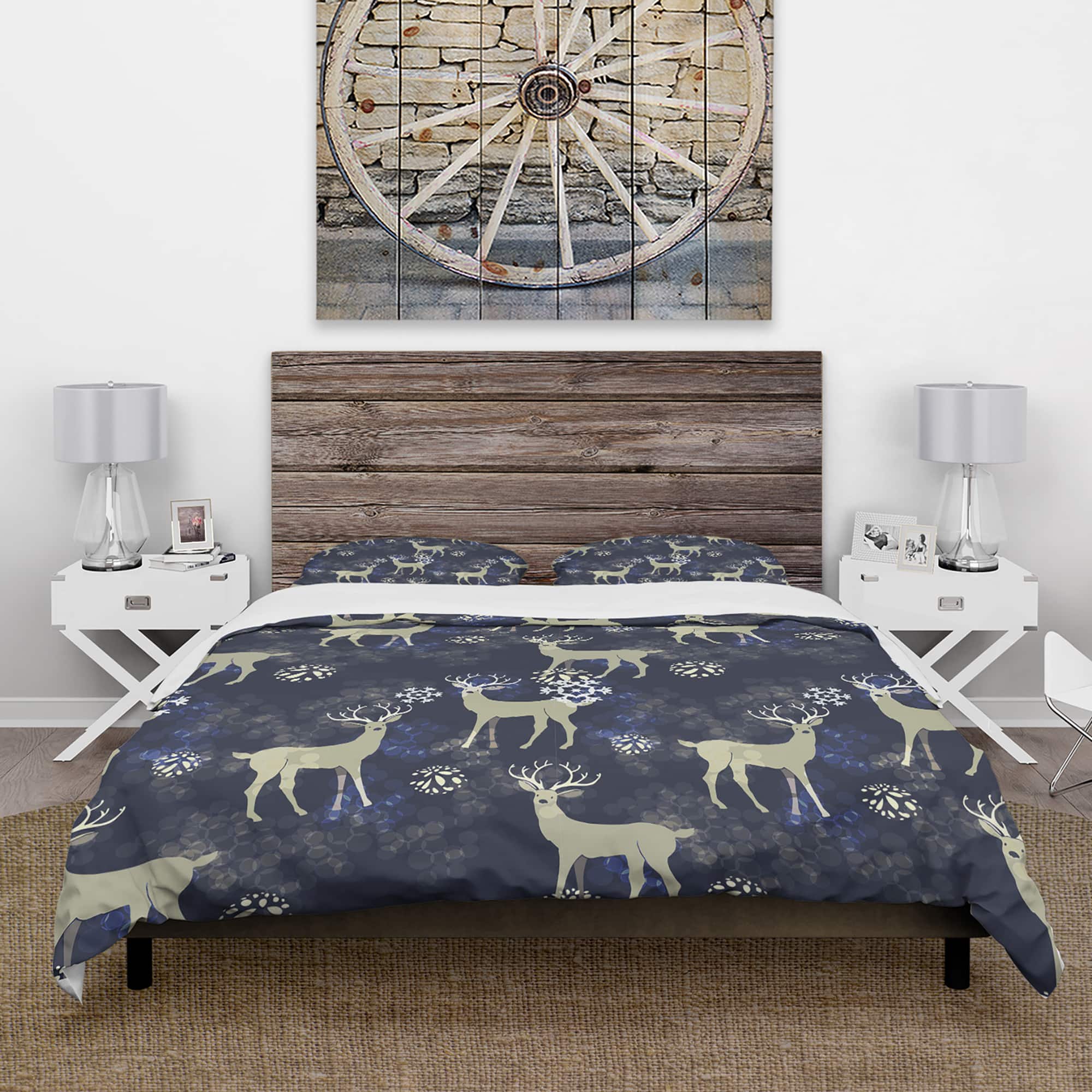 Designart &#x27;Raindeer With Christmas Snowflakes&#x27; Animals Bedding Set - Duvet Cover &#x26; Shams