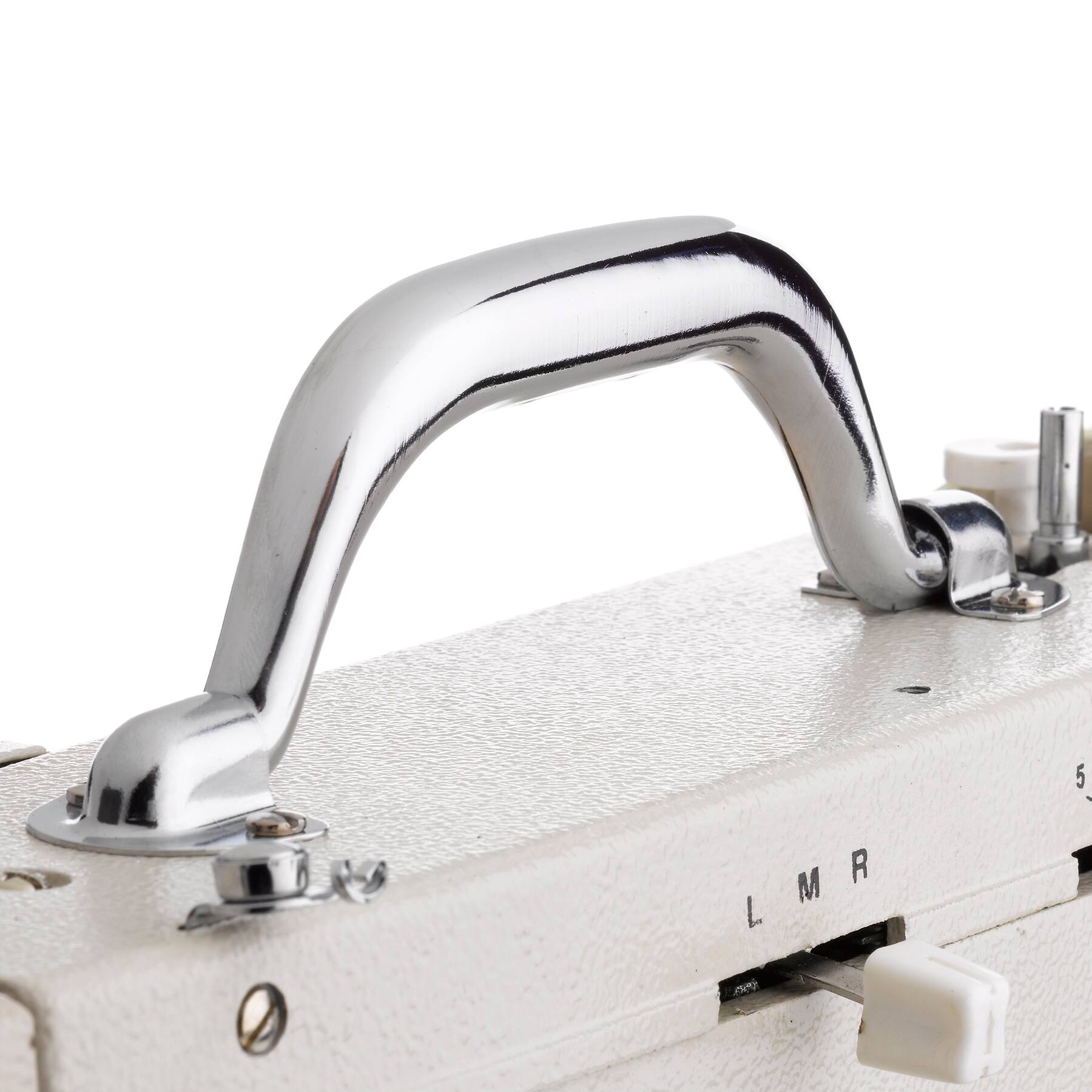 Barracuda 200ZW Sewing Machine with Craftsman Kit