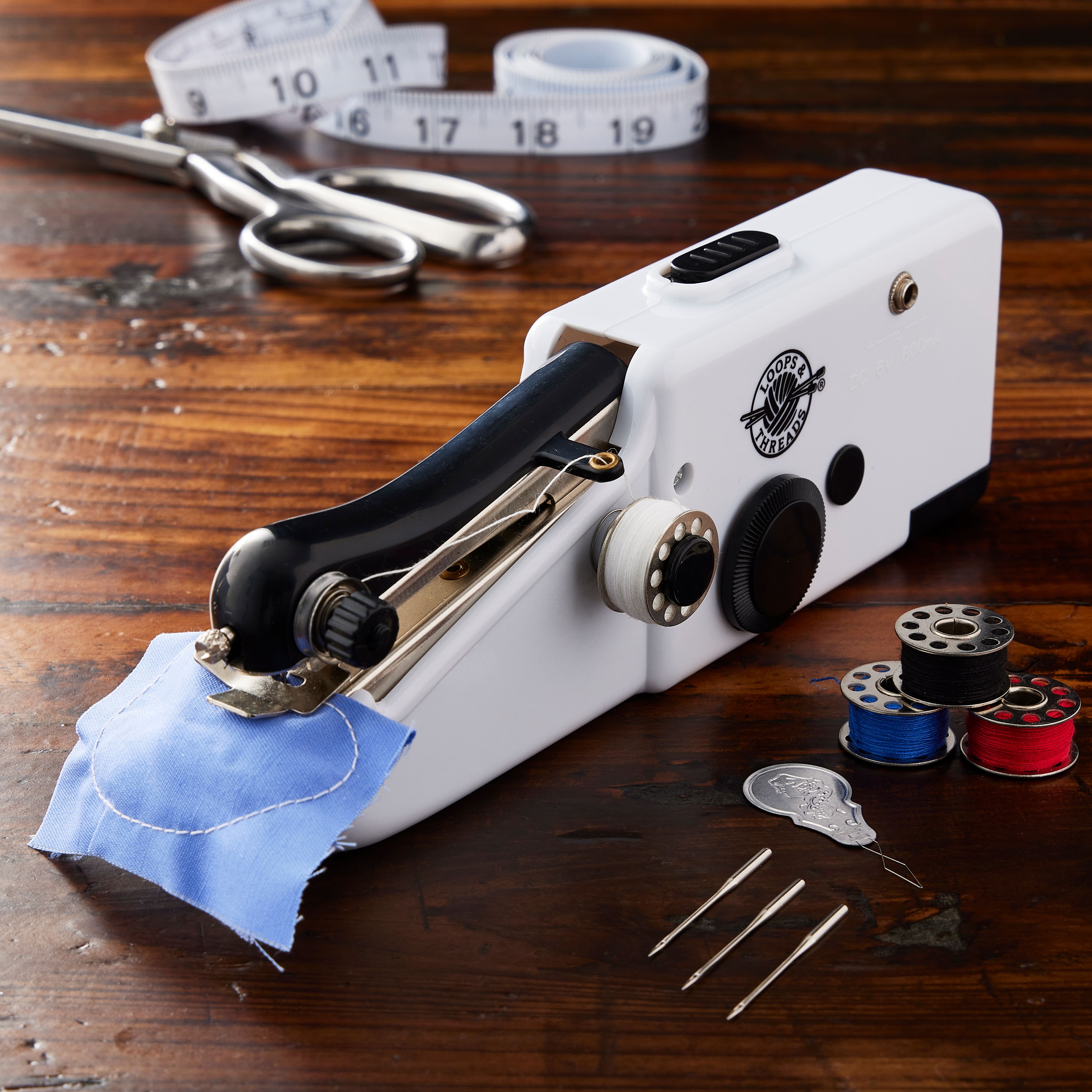 Hand sewing machine (type: RJW1222)