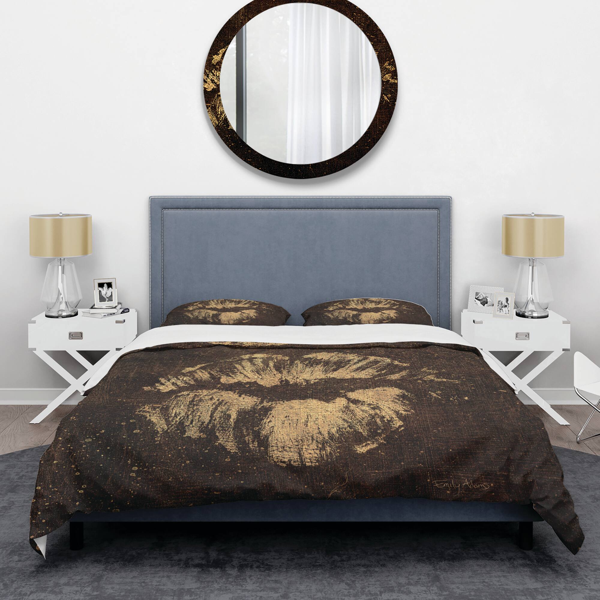 Designart 'Gold Fashions Lips' Glam Bedding Set
