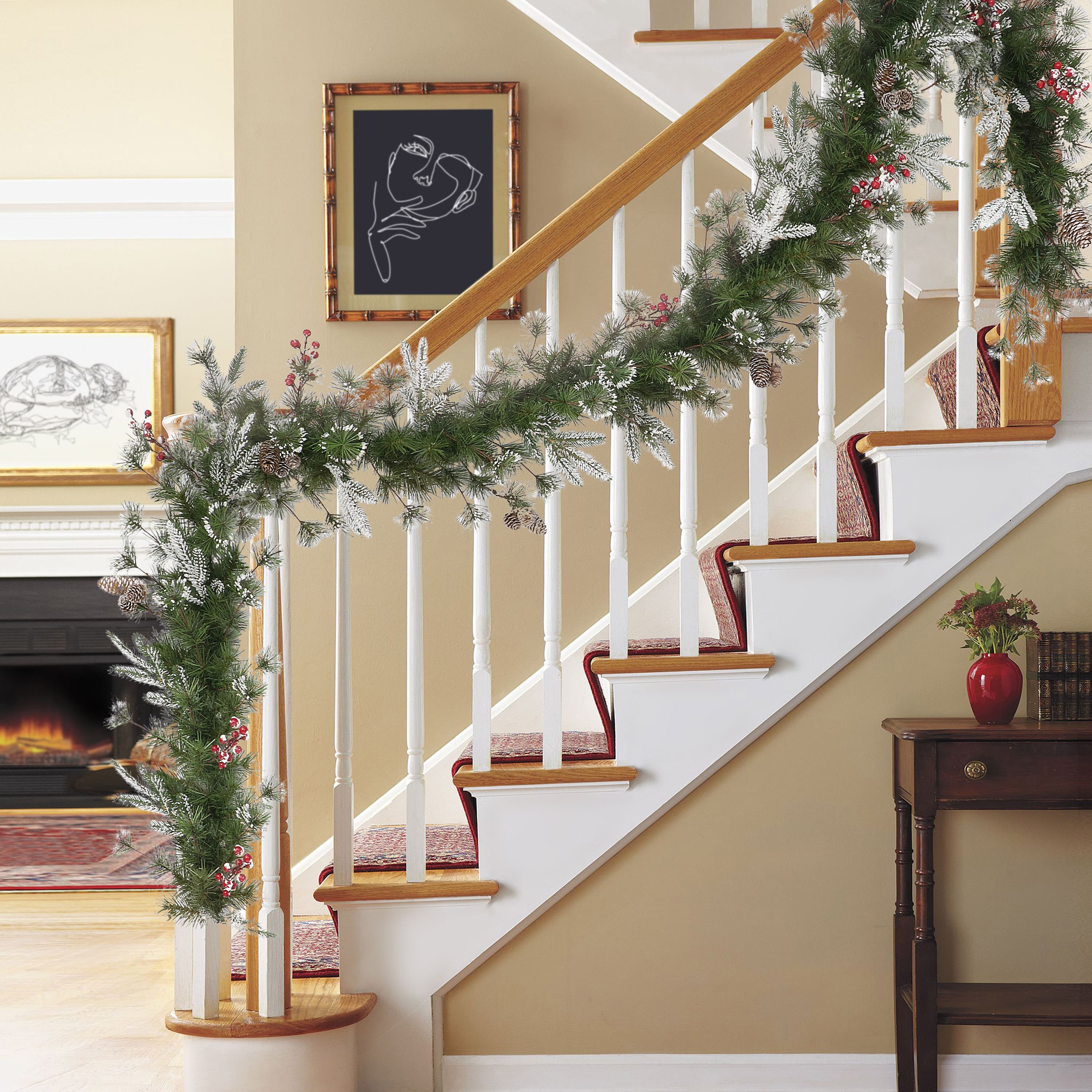 9ft. Decorated Garland