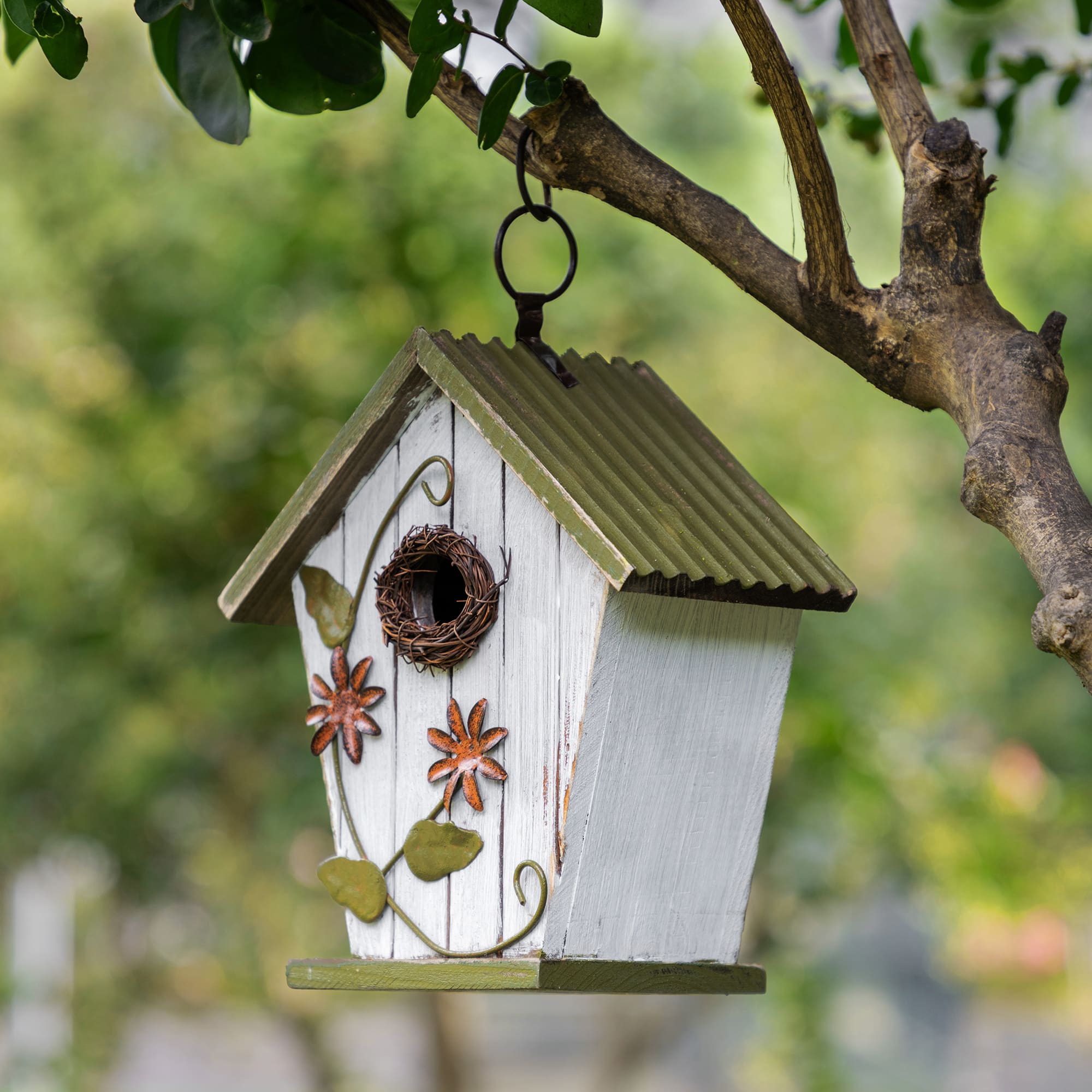 Glitzhome® 8.75" Distressed Solid Wood Decorative Outdoor Garden Birdhouse with 3D Flower