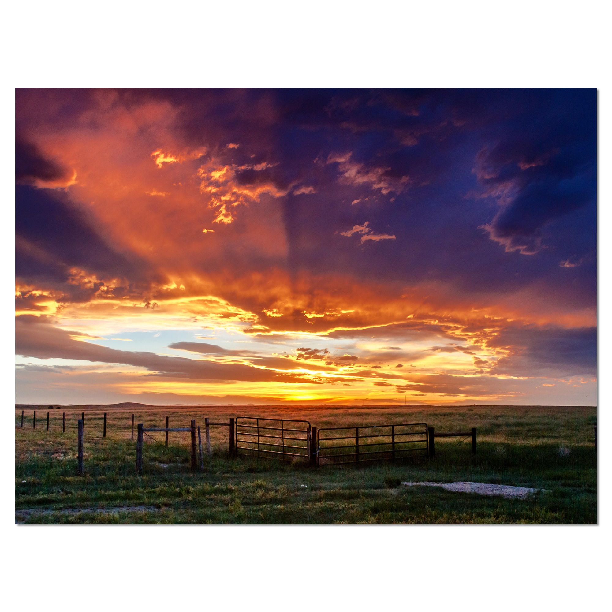 Designart - Dramatic Sunset over Prairie - Large Landscape Canvas Art