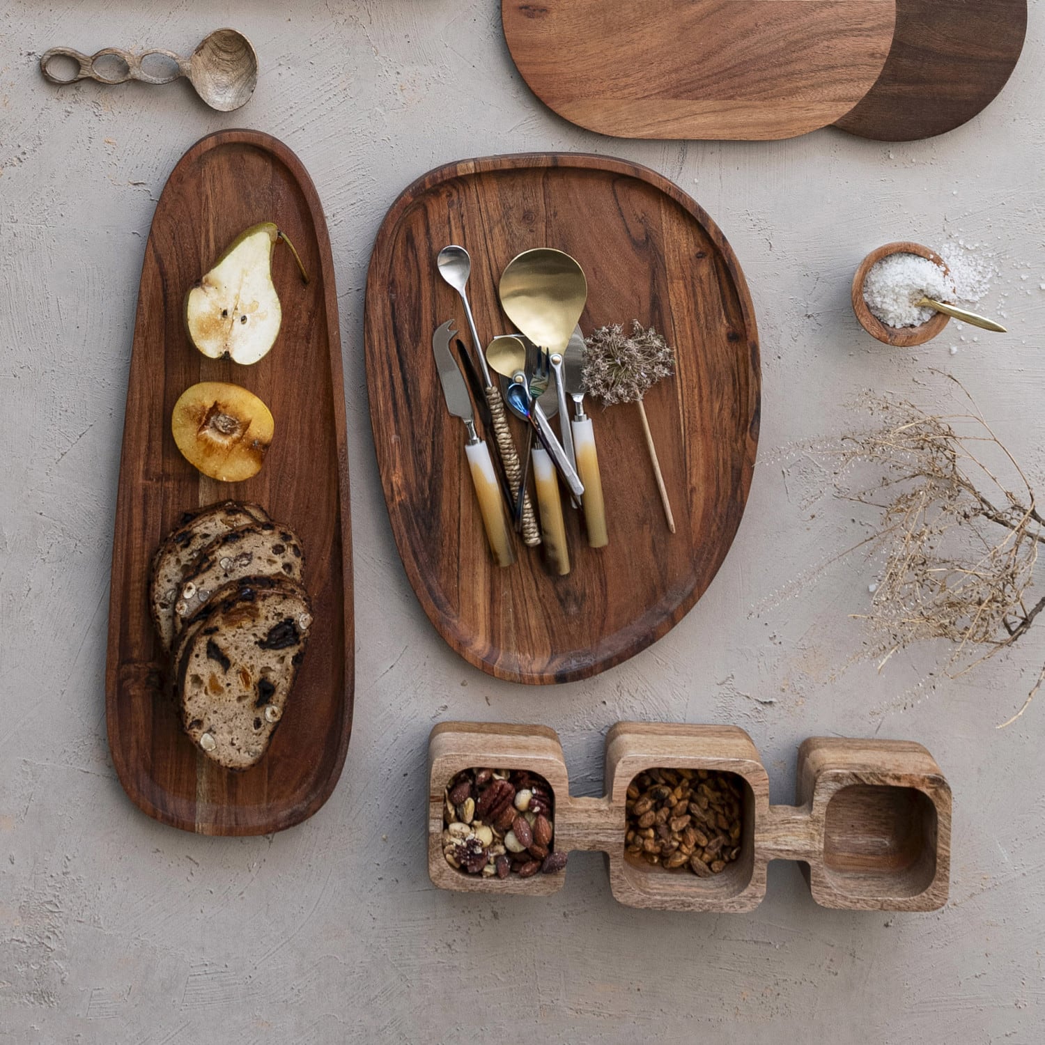 11.75&#x22; Natural Acacia Wood Oval Serving Tray