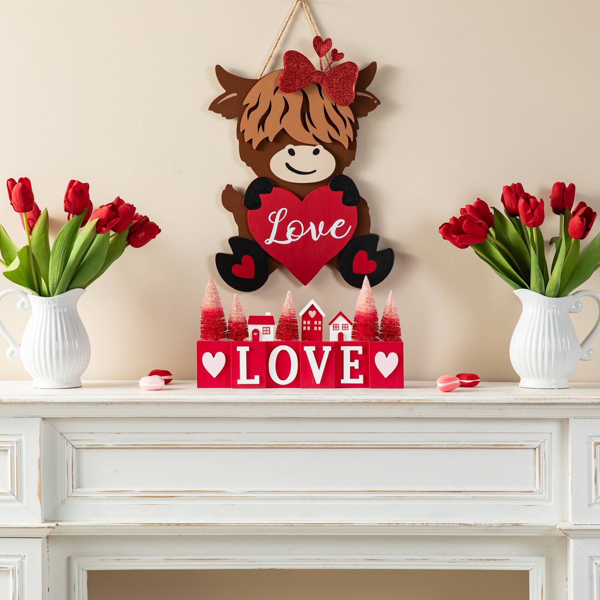 Glitzhome&#xAE; 14&#x22; Valentine&#x27;s Wooden Love House &#x26; Tree Table D&#xE9;cor
