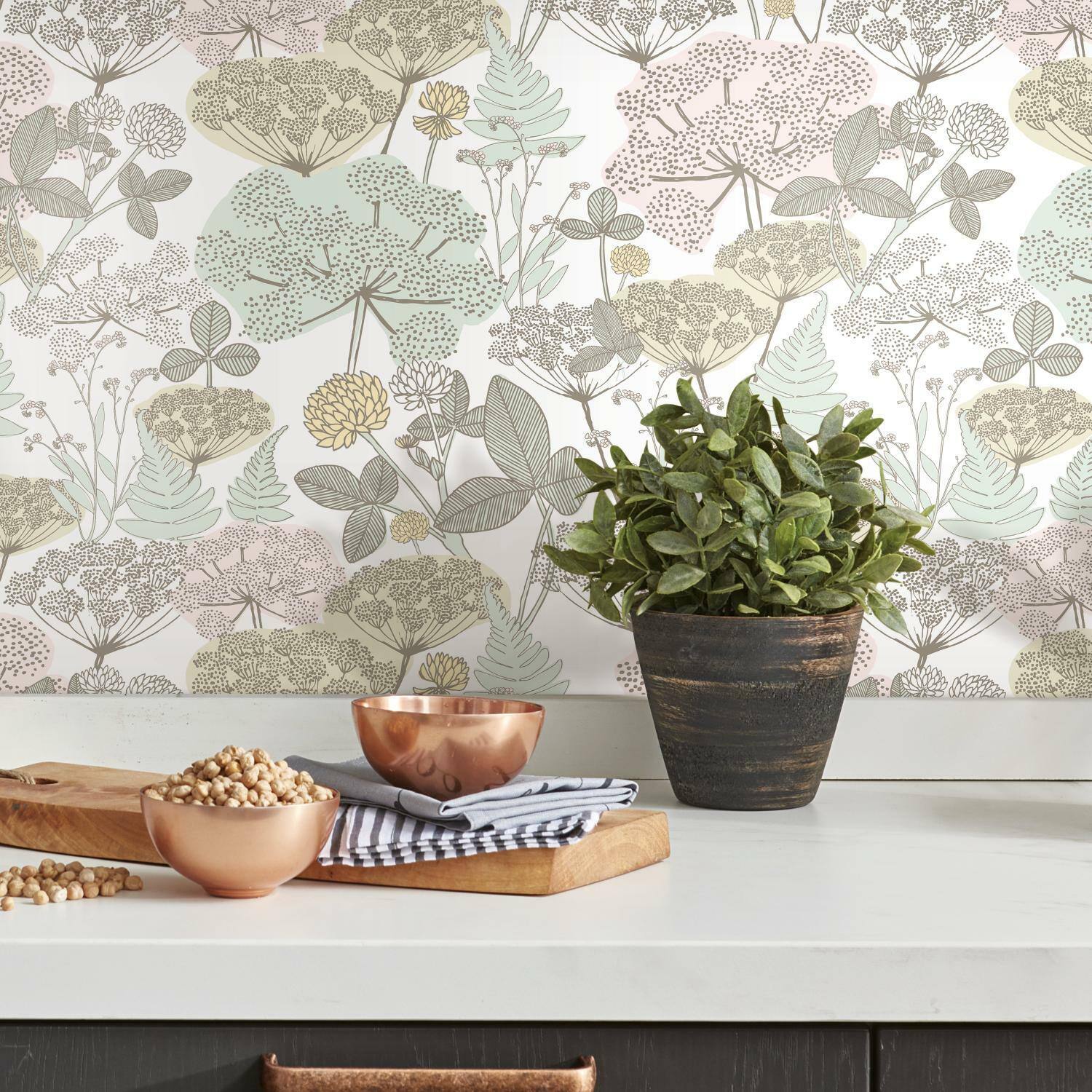 RoomMates Niittypolku Peel &#x26; Stick Wallpaper