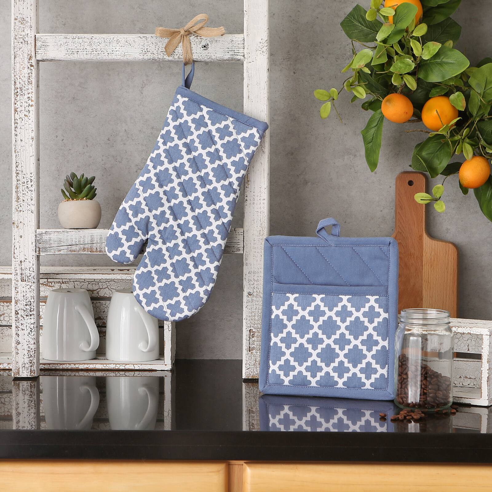 DII&#xAE; Lattice Oven Mitt &#x26; Potholder Set