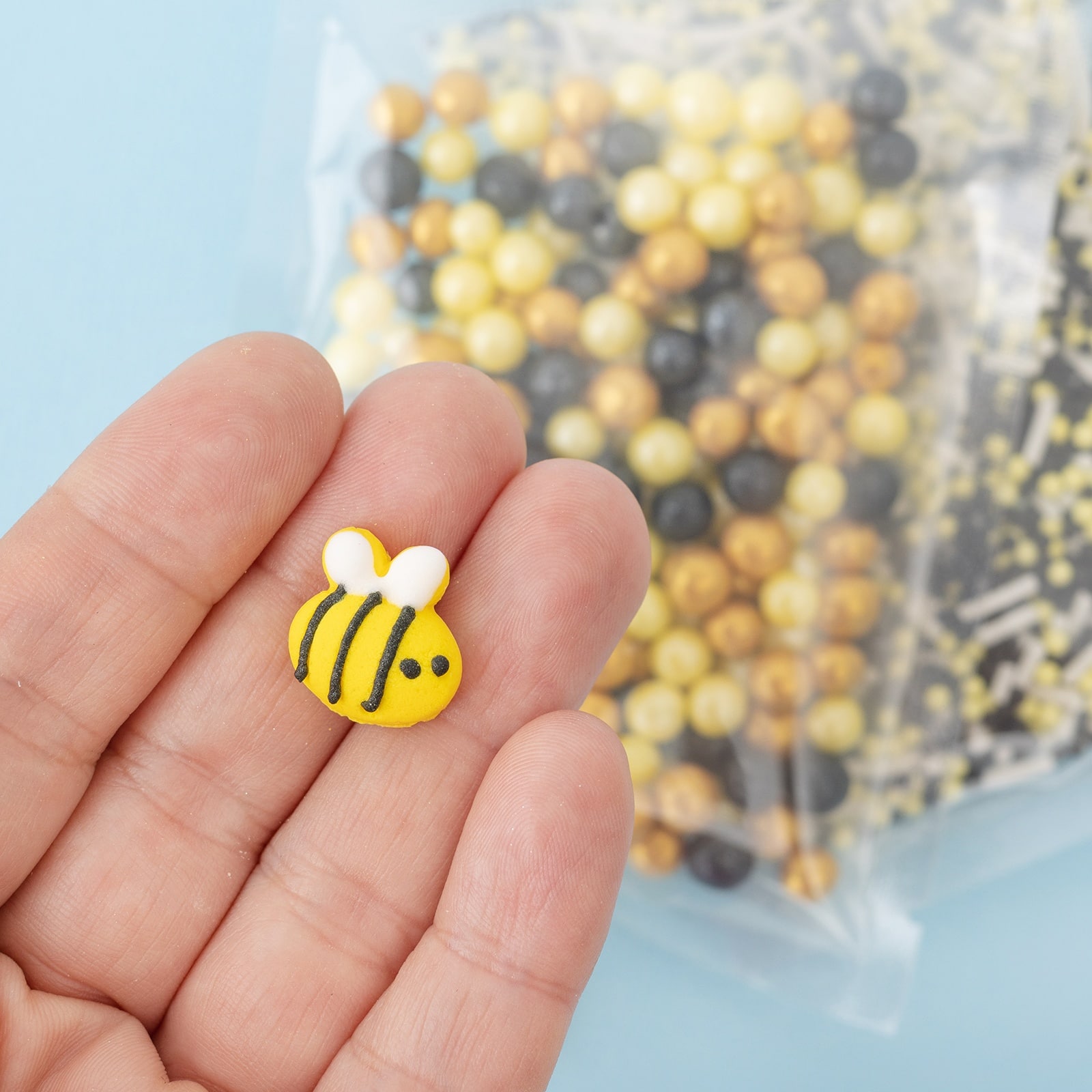 Sweetshop&#x2122; Bumblebee Decorating Kit