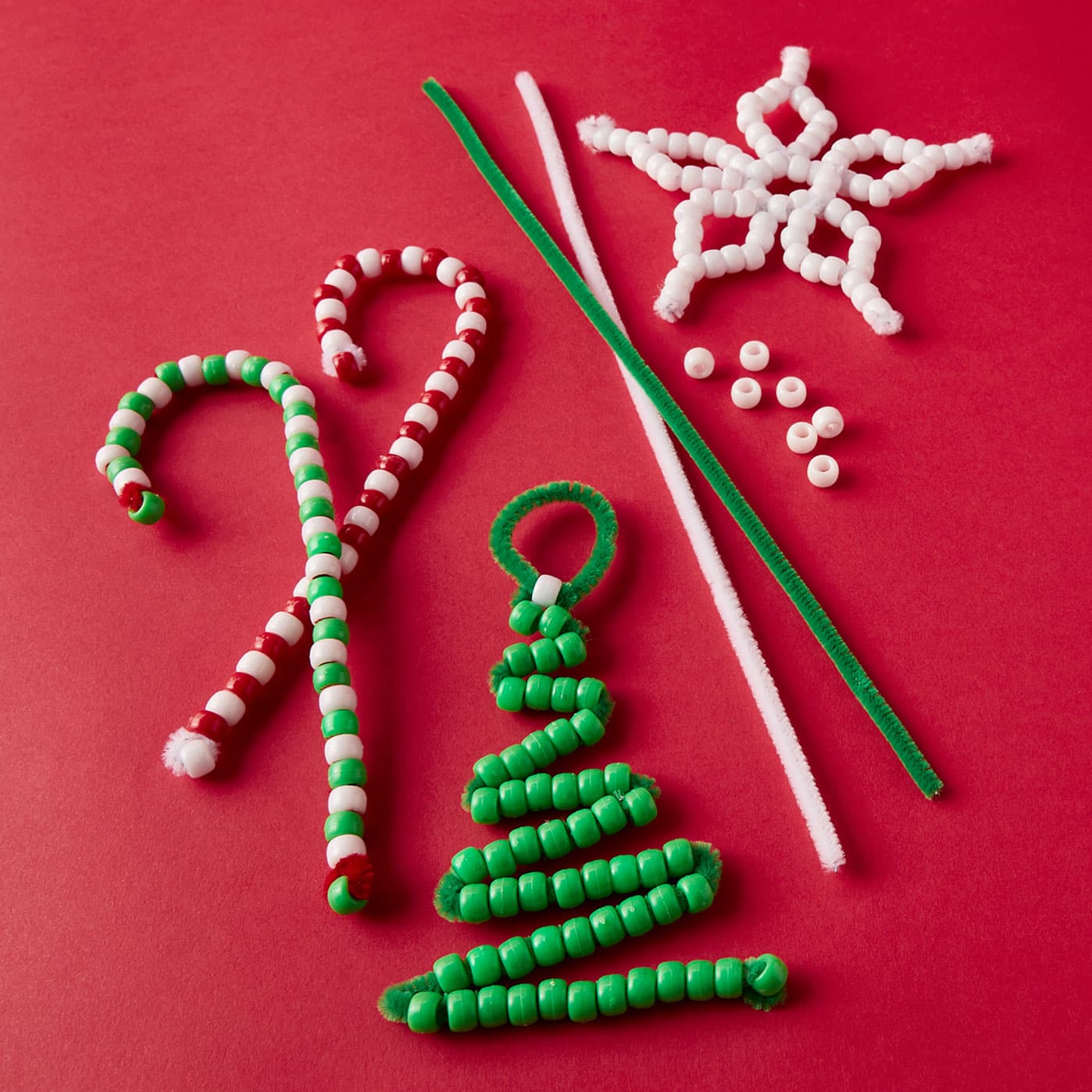 DIY Pipe Cleaner Candy Canes For Christmas - House of Hawthornes