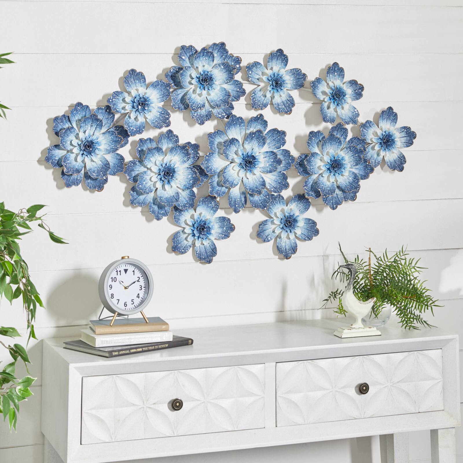 46&#x22; Blue Metal Contemporary Wall D&#xE9;cor