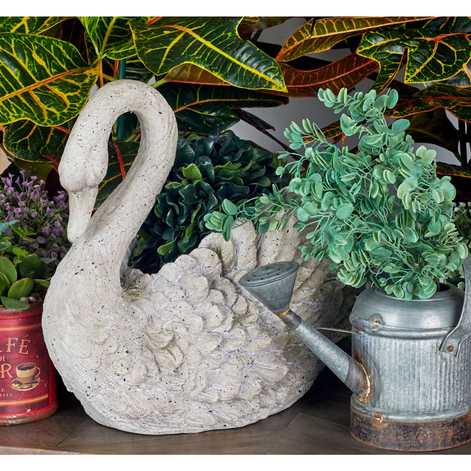 18&#x22; Gray Swan Polystone Garden Sculpture