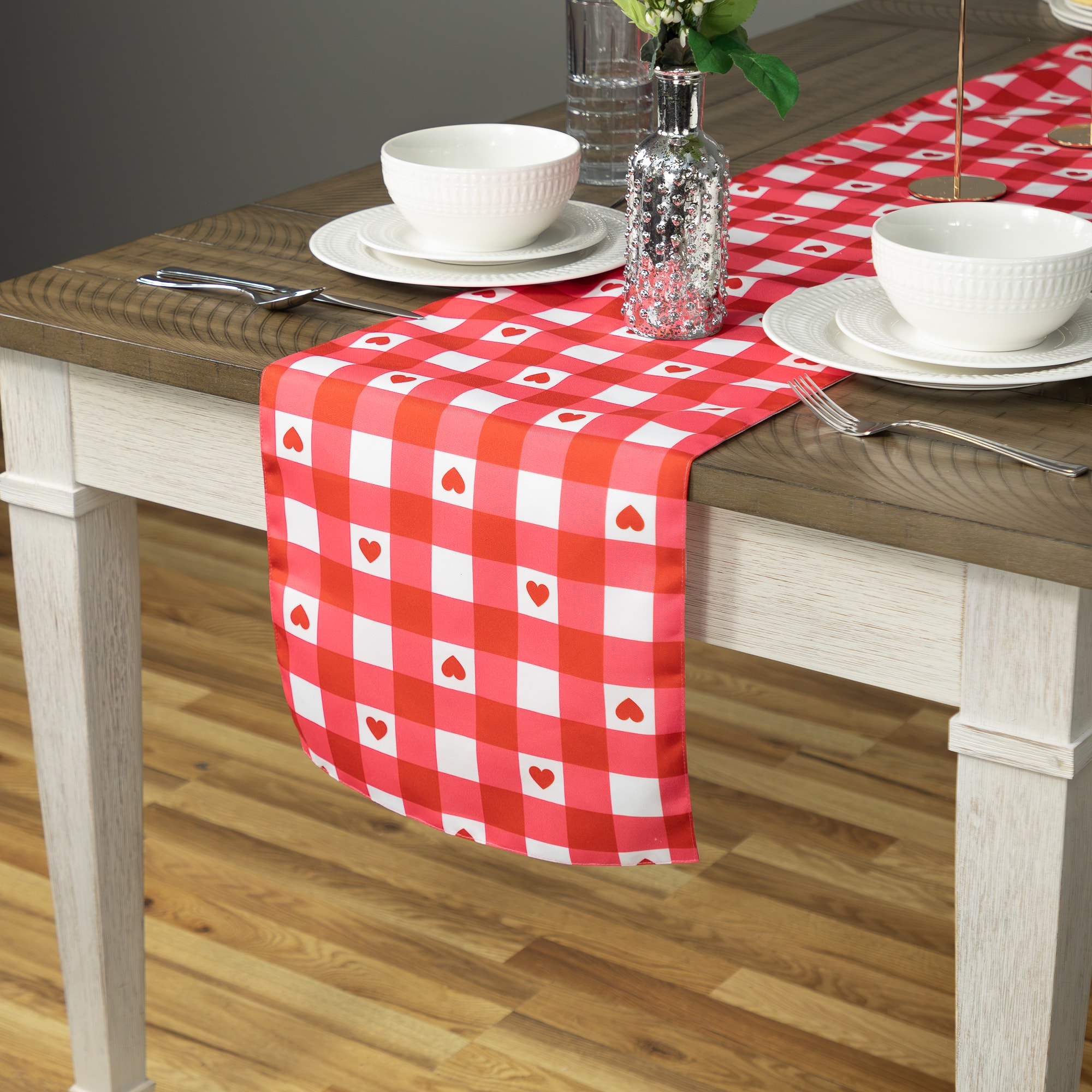 72&#x22; Checkered Heart Valentine&#x27;s Day Table Runner