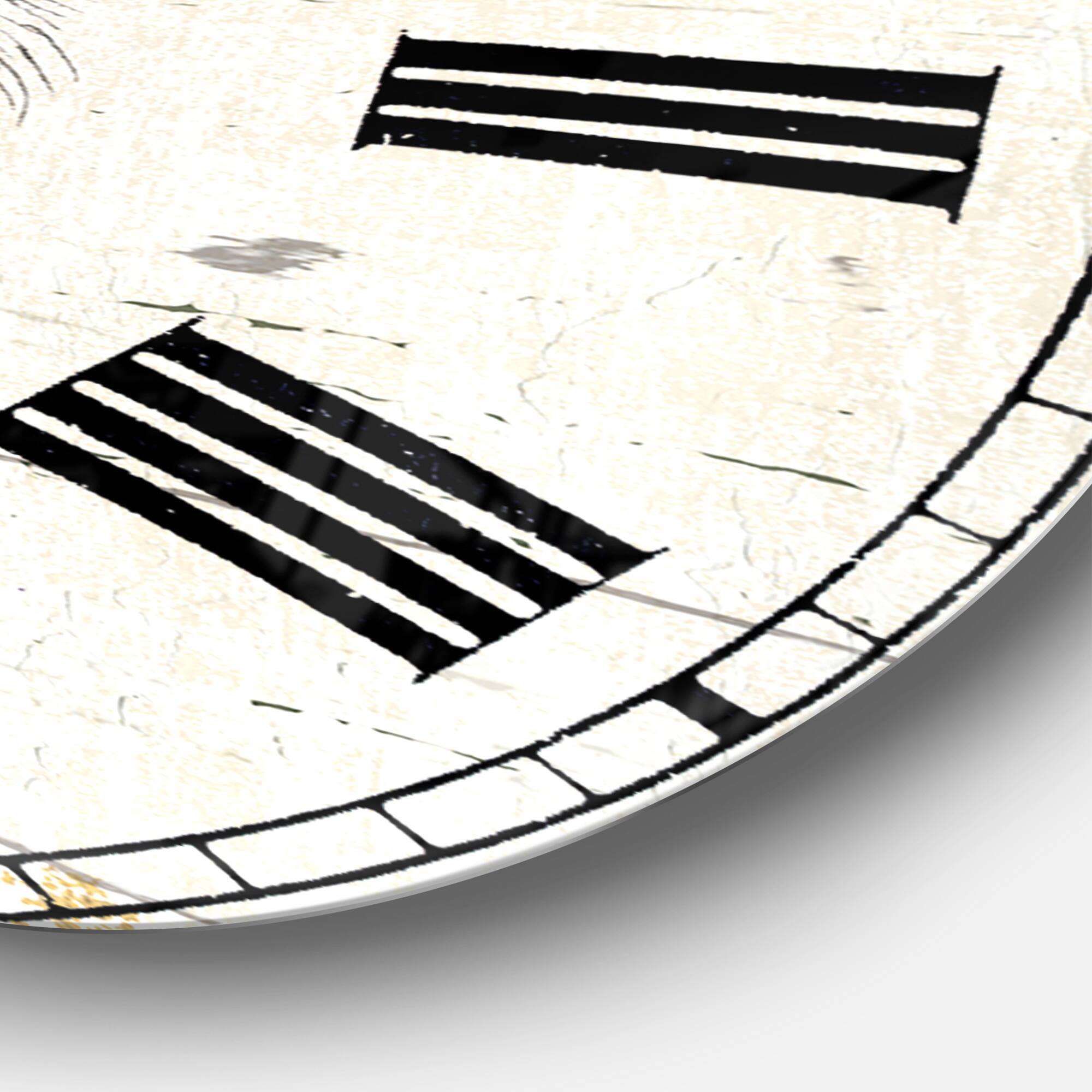 Designart &#x27;Wolf Wild And Beautiful Iii Traditional Wall Clock