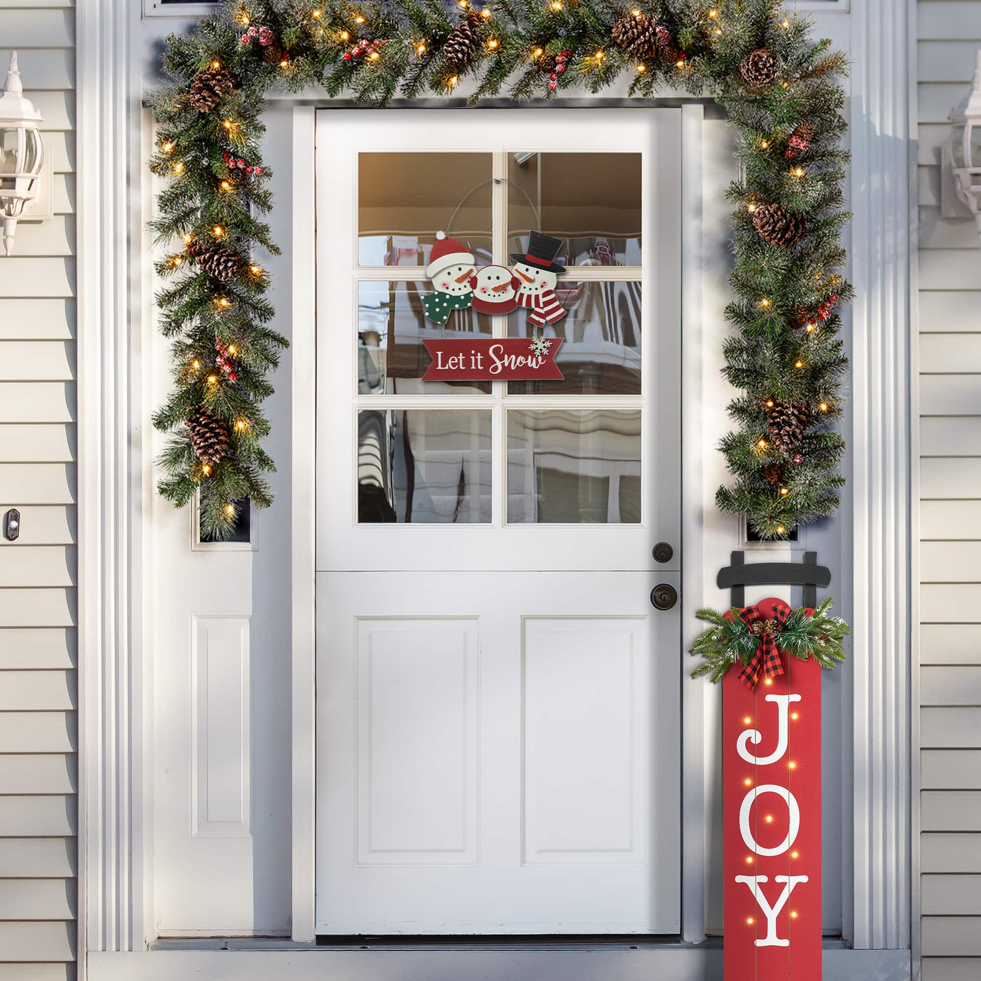 Glitzhome&#xAE; 12.75&#x22; Christmas Snowman Family Wall D&#xE9;cor