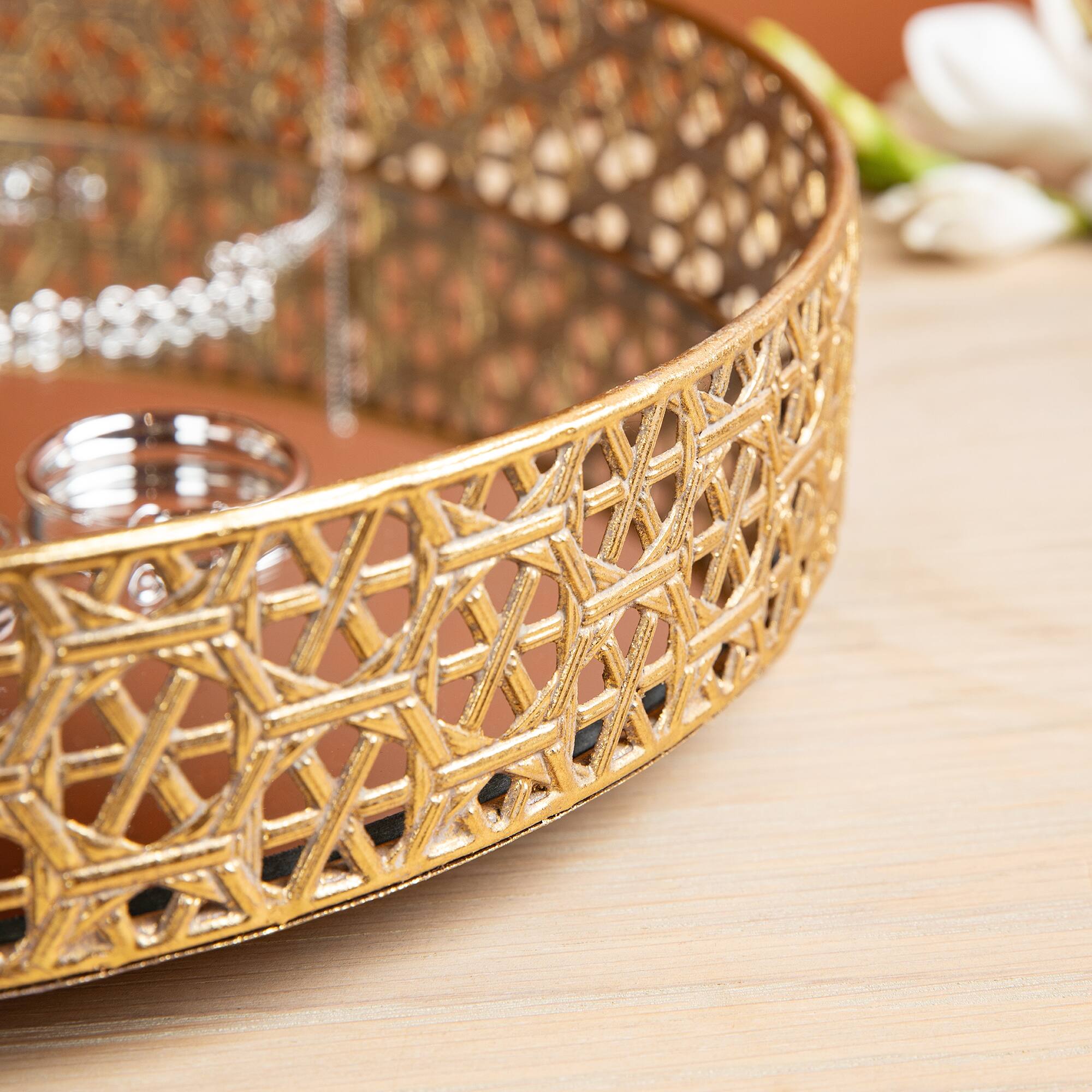 Glitzhome® Gold Round Metal Mirrored Decorative Trays Set