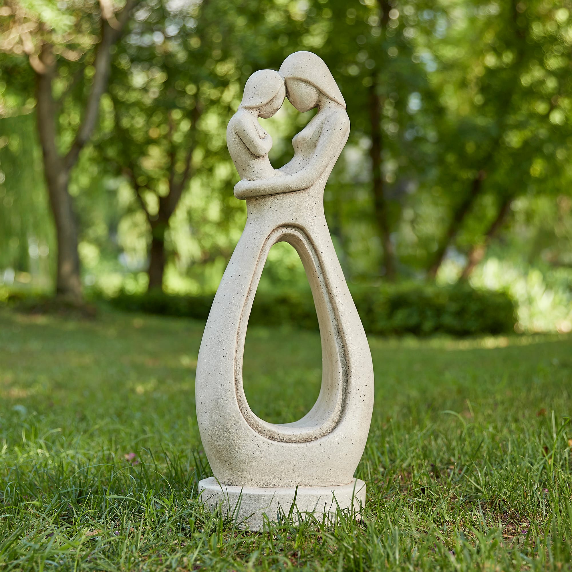Glitzhome&#xAE; 24.75&#x22; Modern Abstract Sculpture Hugging Mommy &#x26; Baby Garden Statue