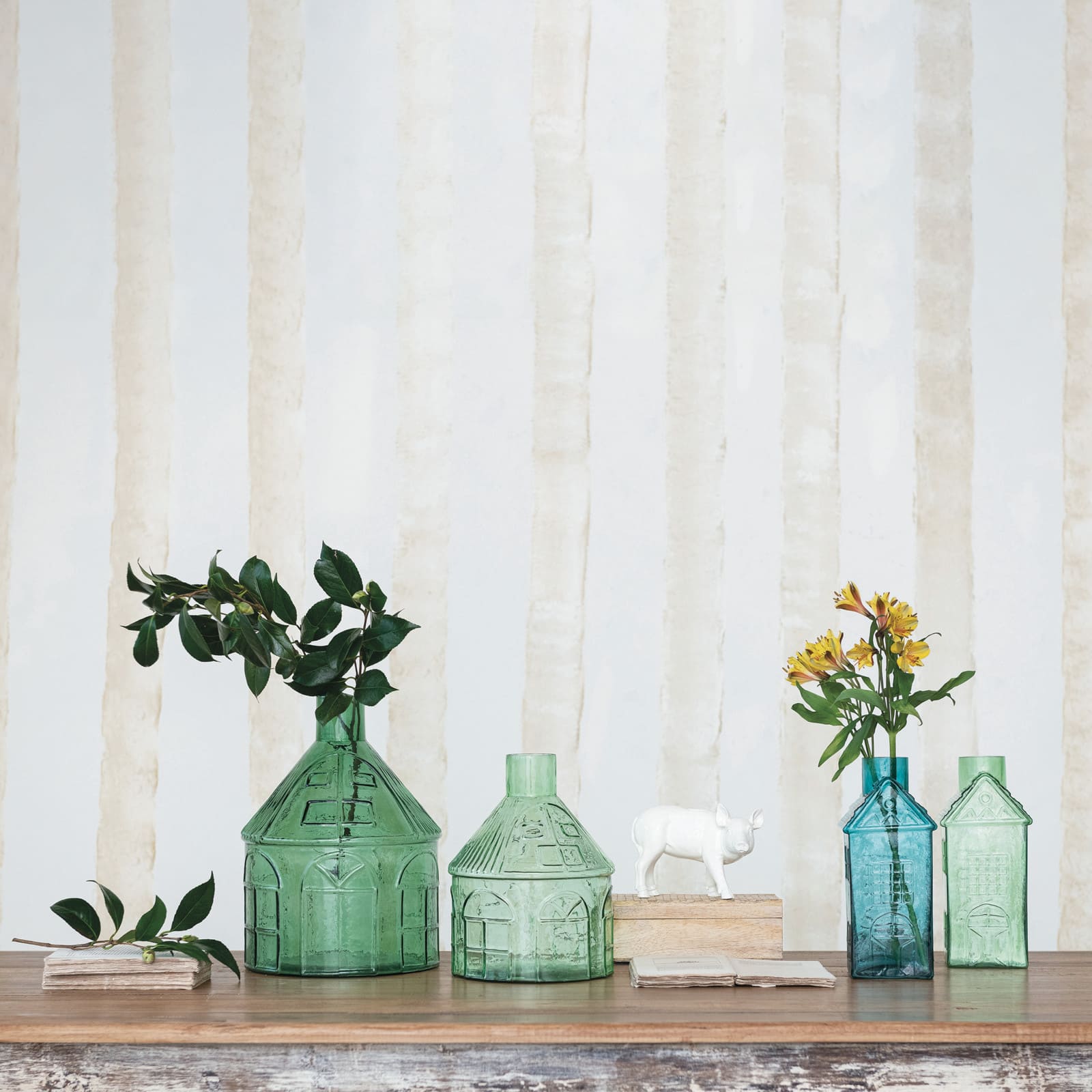 Hello Honey® 10.5" Charming Glass House-Shaped Vase Set