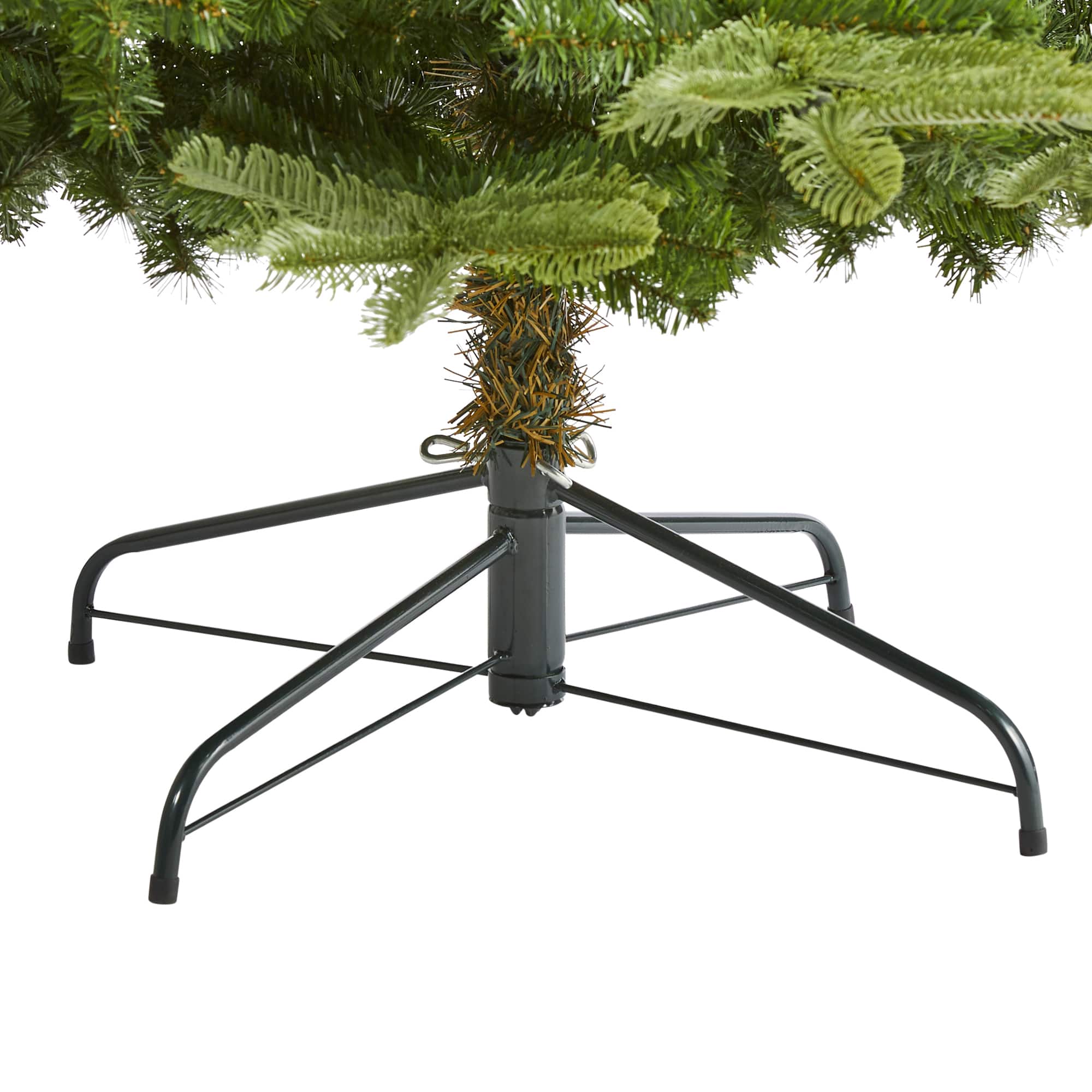 7.5ft. Unlit Layered Washington Spruce Artificial Christmas Tree