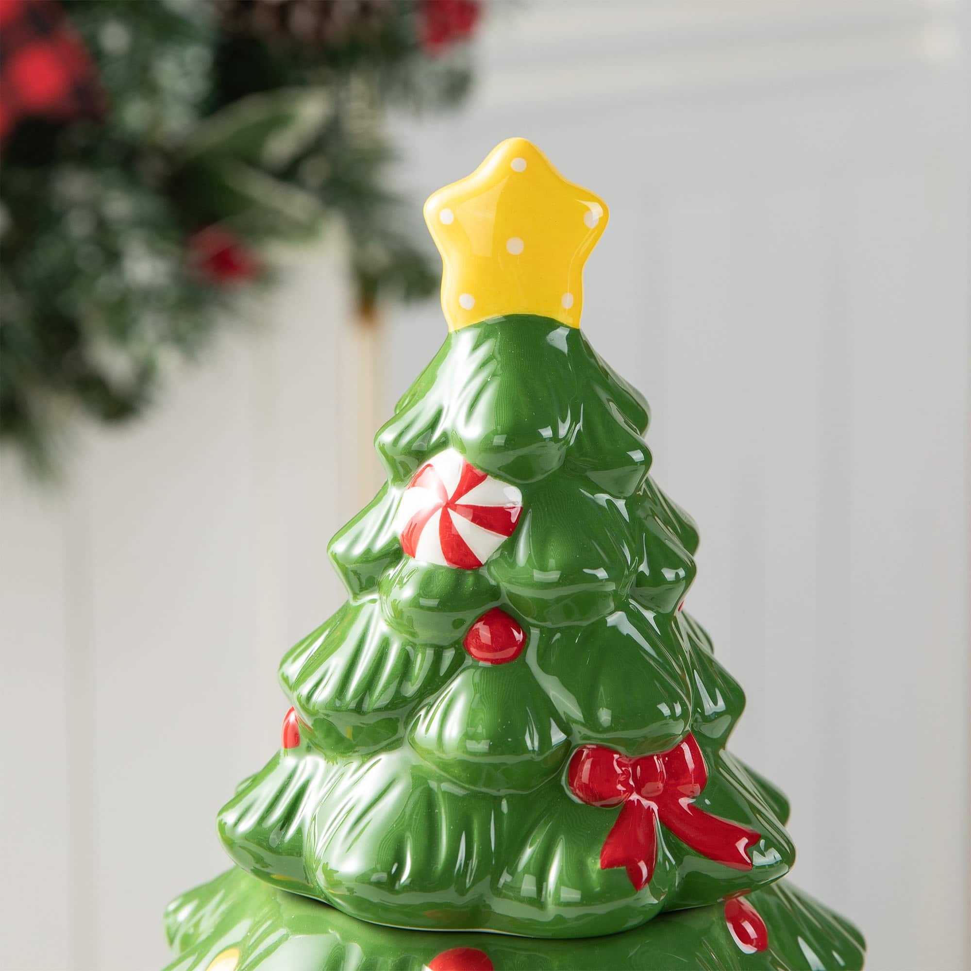Glitzhome® Dolomite Christmas Tree Cookie Jar Set