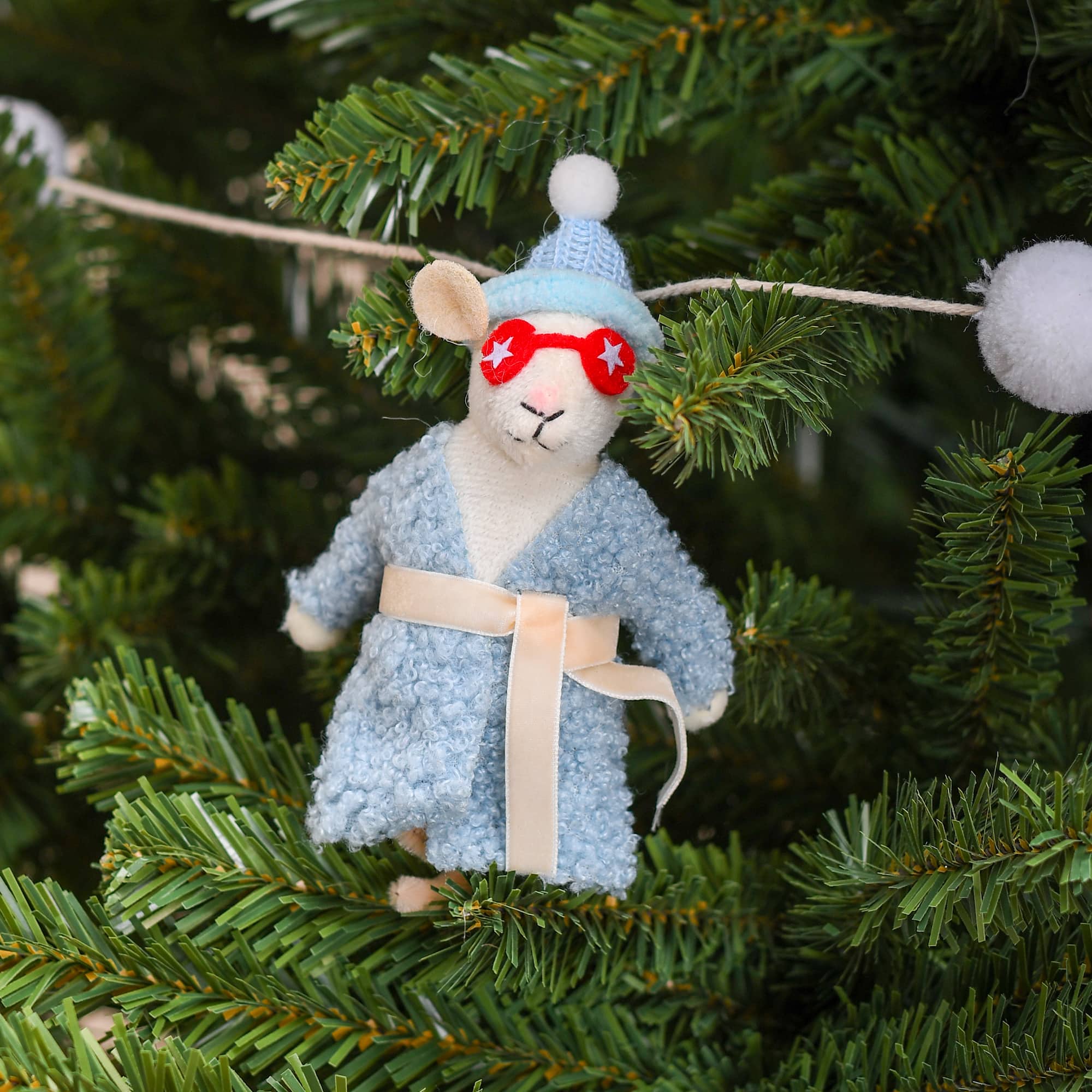 6ft. Relaxing Mice Garland by Ashland&#xAE;