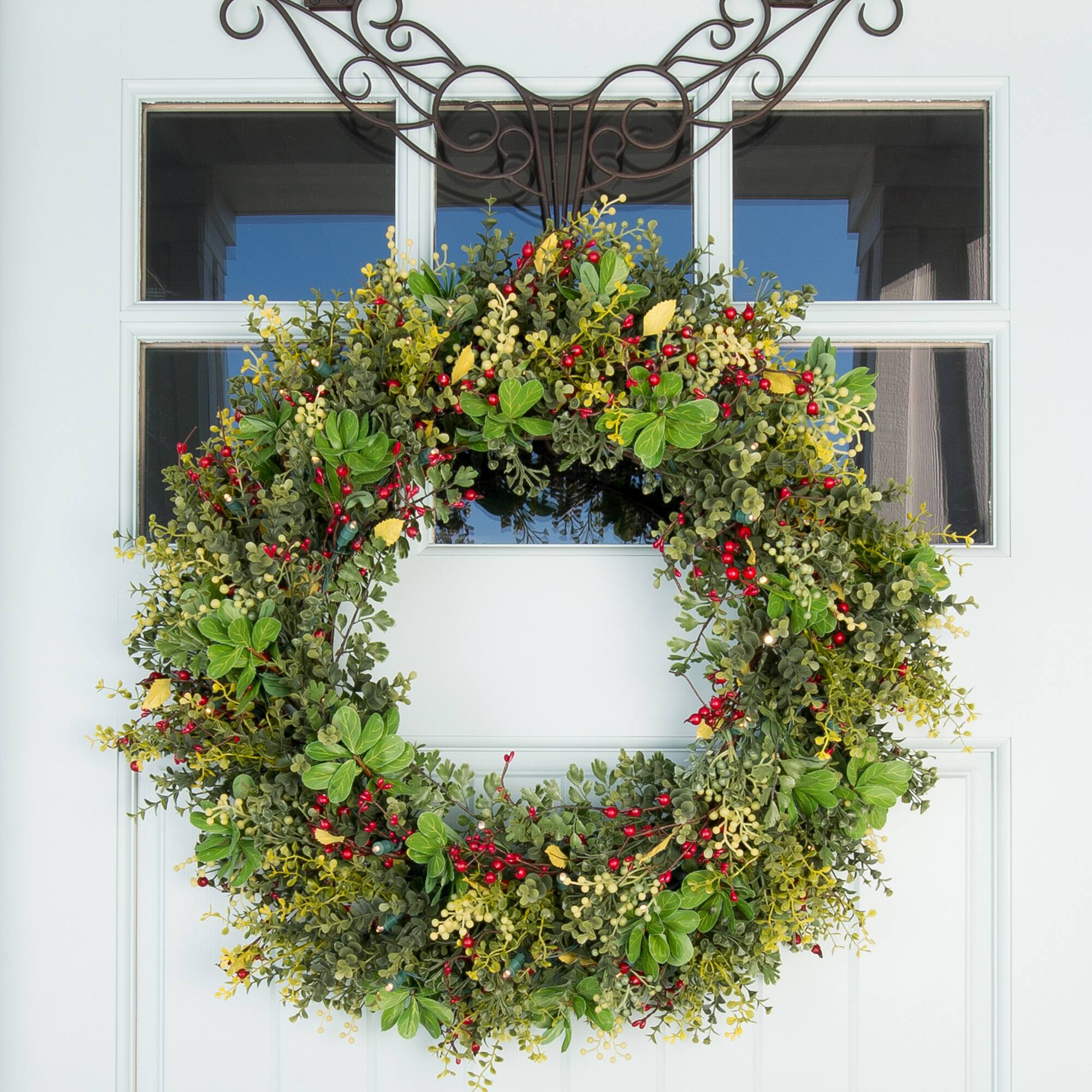 Village Lighting 30" LED Christmas Boxwood & Berry Wreath